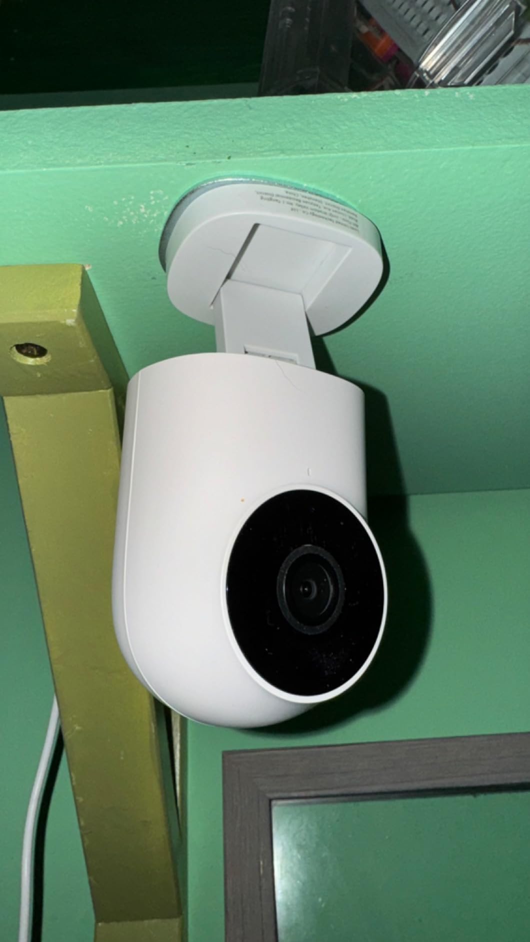 2K Indoor Security Camera E1, HomeKit Secure Video Indoor Camera | Pan & Tilt, Two-Way Audio, Night Vision, Person Tracking, Wi-Fi 6, Plug-in Cam Supports HomeKit, Alexa and IFTTT customer photo 1