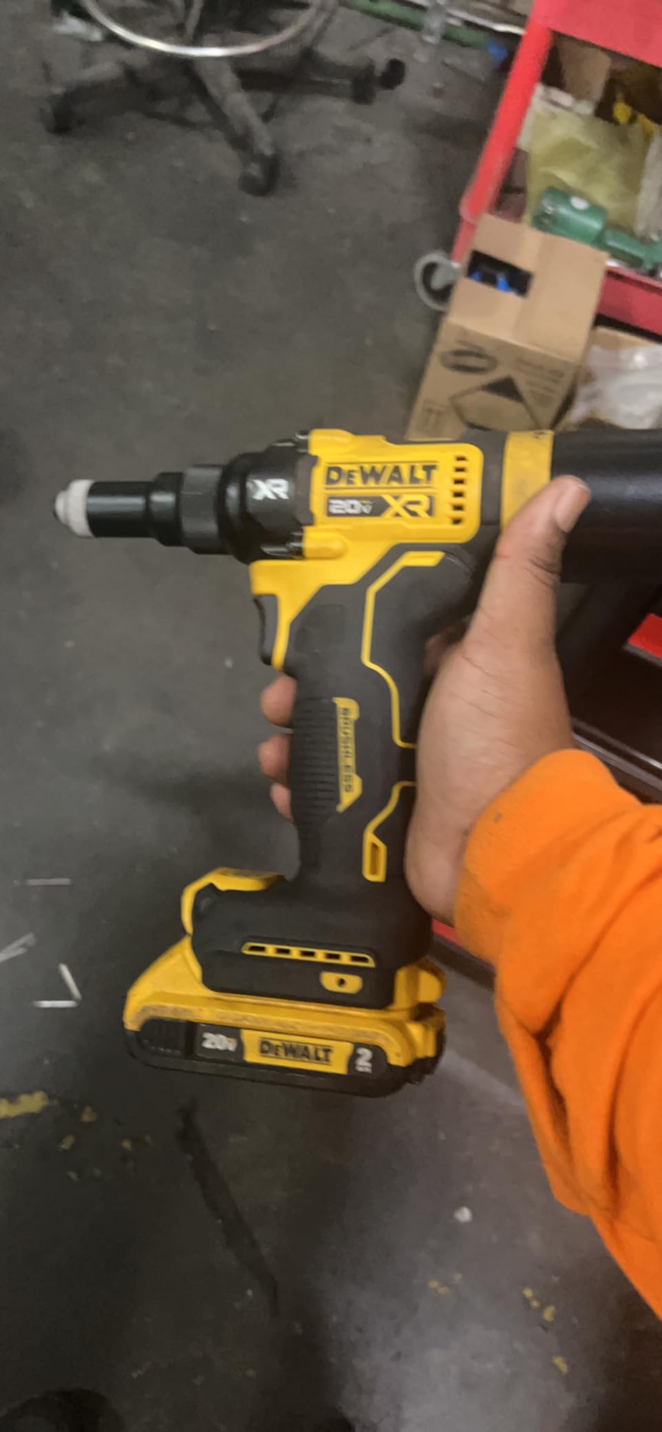 DEWALT 20V MAX XR Cordless Rivet Tool, 3/16