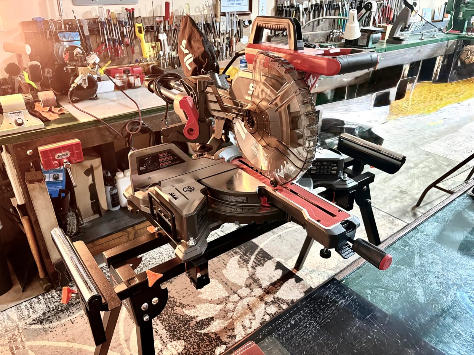 WEN Universal Collapsible Miter Saw Stand, 350-Pound Capacity (MSA200) customer photo 2
