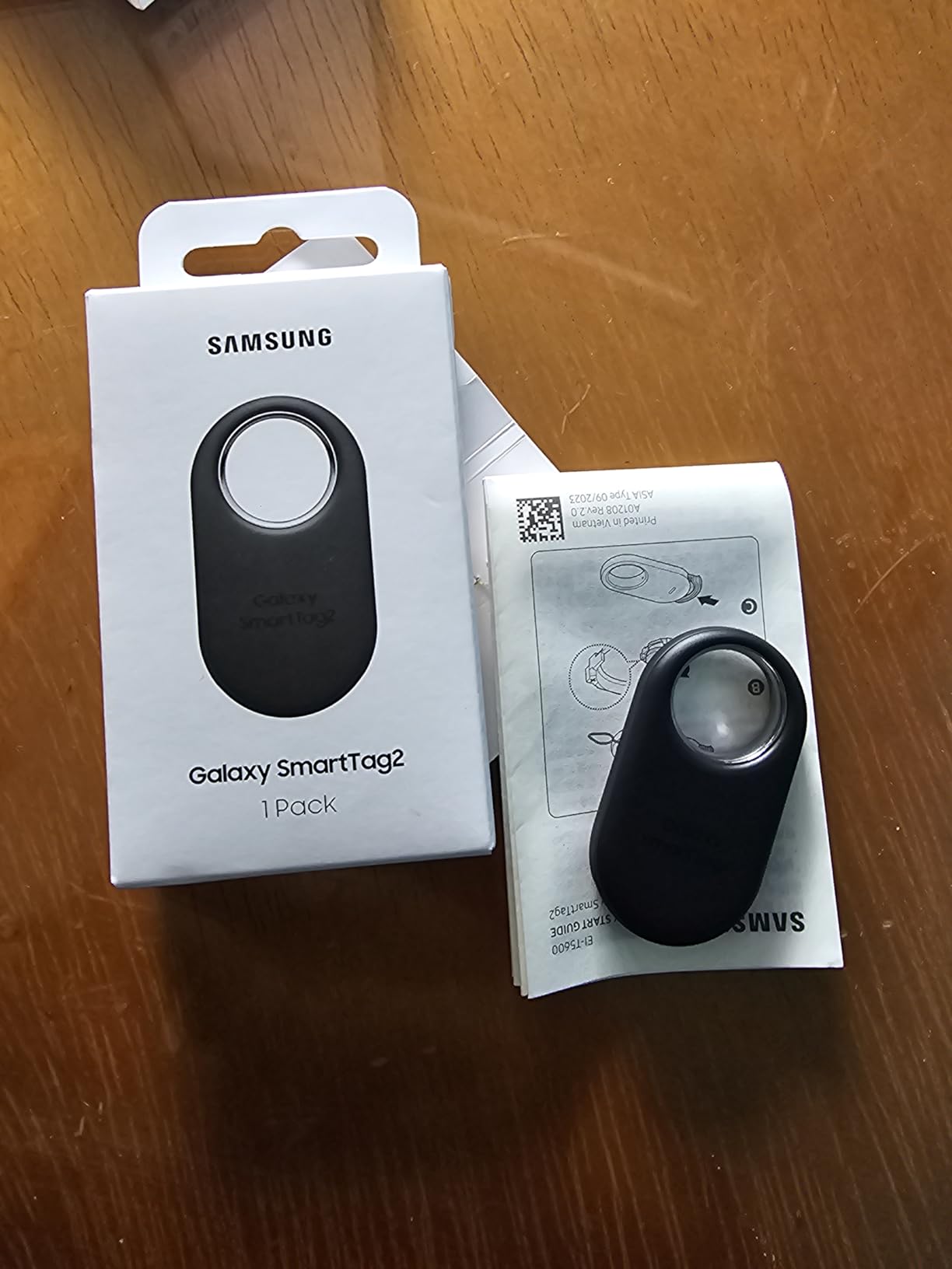 Samsung SmartTag2 (2023) Bluetooth + UWB, IP67 Water and Dust Resistant, Findable via App, 1.5 Year Battery Life - Black (International Version) customer photo 2