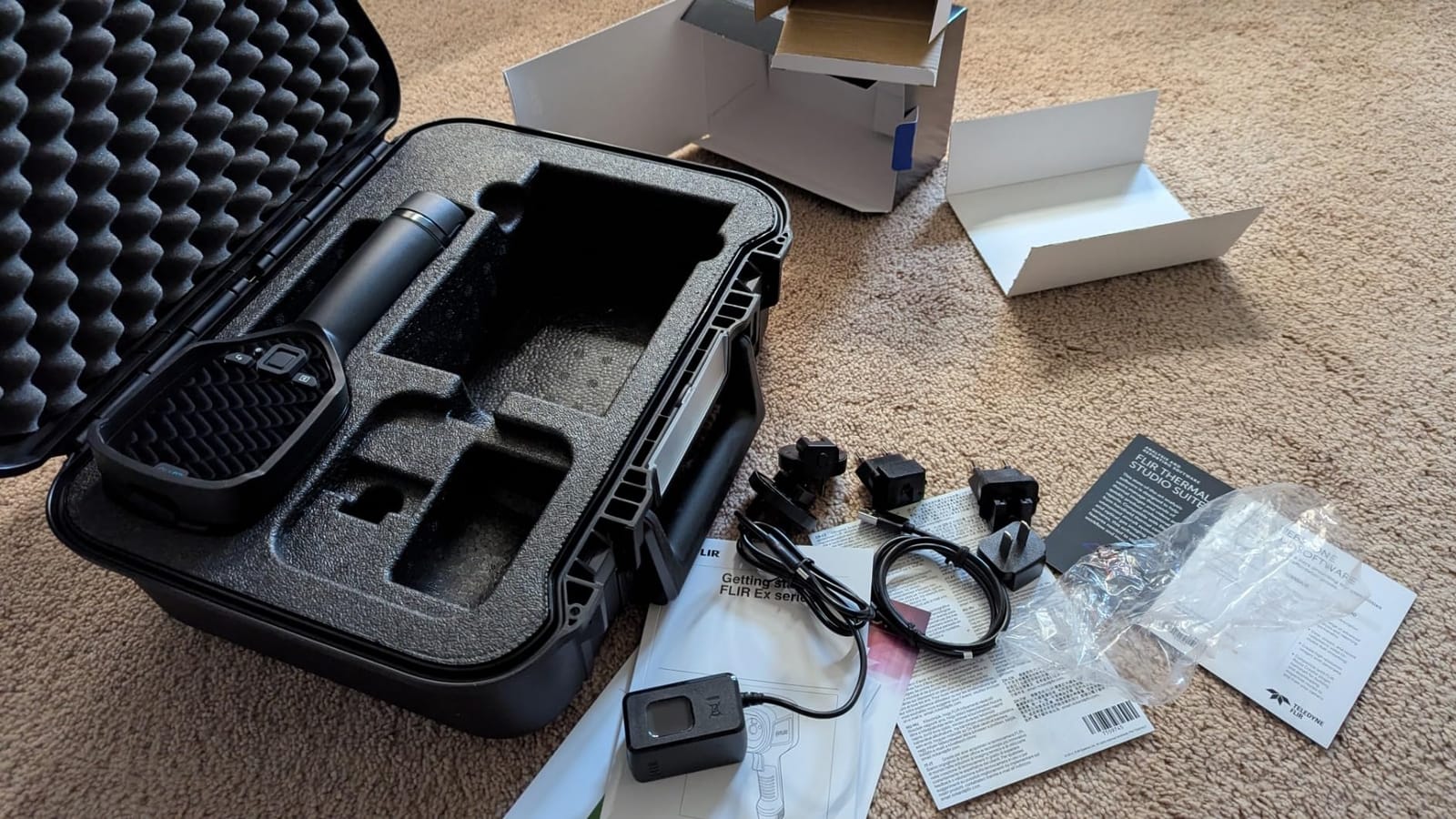 FLIR E5 Pro Thermal Imaging Camera with WiFi, 160x120 MSX, Ignite Cloud for Commercial Inspection customer photo 1