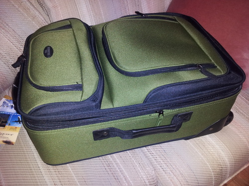 Rio Lightweight Softside Rolling Carry-on Suitcase, 2-Wheel Single, Teal customer photo 2