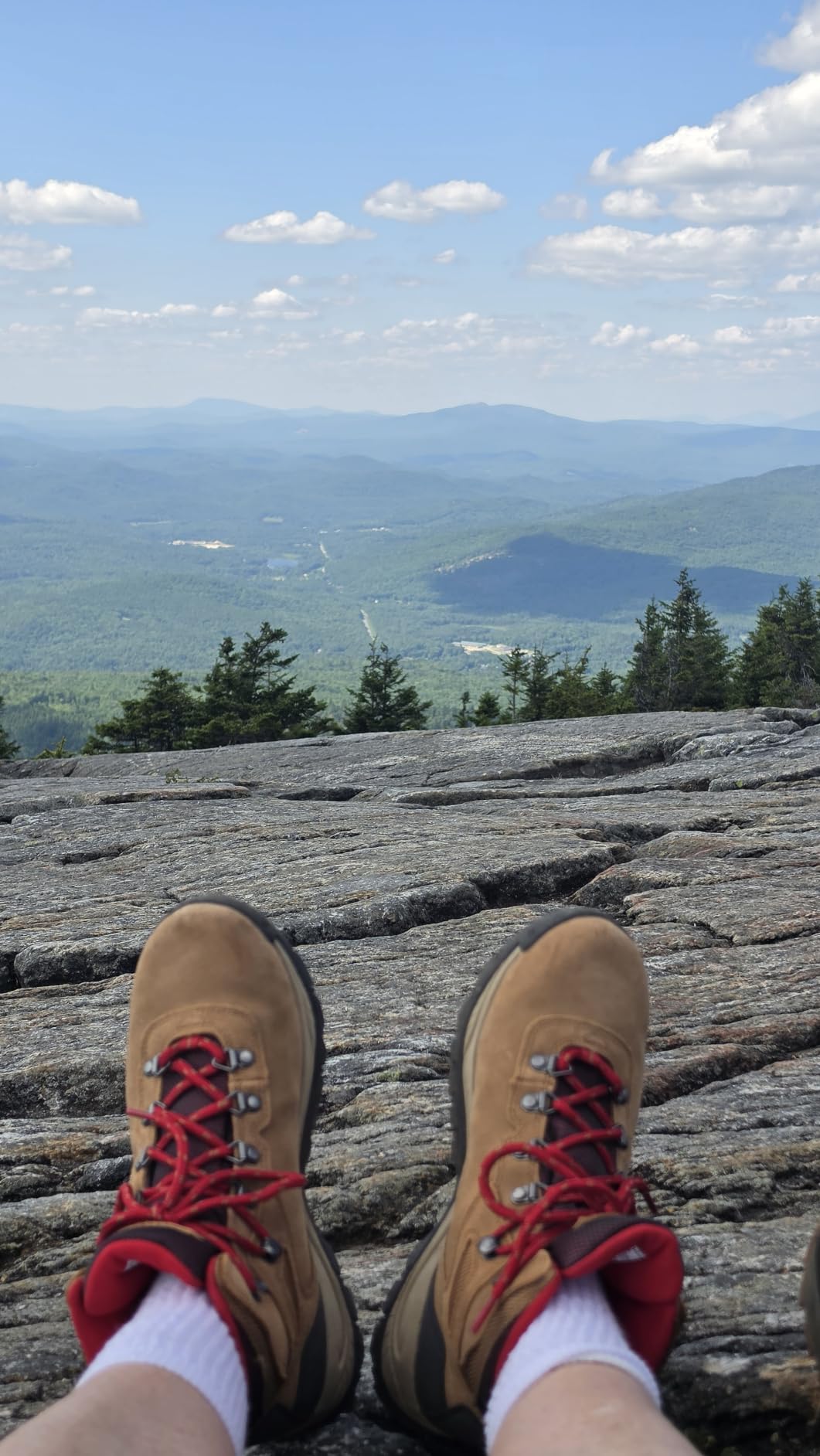 Columbia Women's Newton Ridge Plus Waterproof Amped customer photo 2