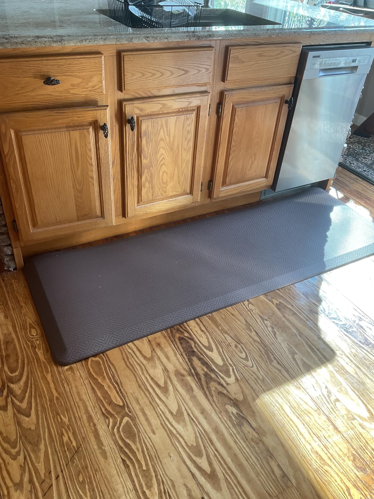Ophanie Kitchen Mats for Floor, 3/4 inch Thick, 20x32 Anti Fatigue Cushioned Mat, Kitchen Rugs, Waterproof, Comfort Ergonomic Standing Mat for Office, Home, Sink with 99+ Pairs of Anti-Slip Bottom Ridges customer photo 1
