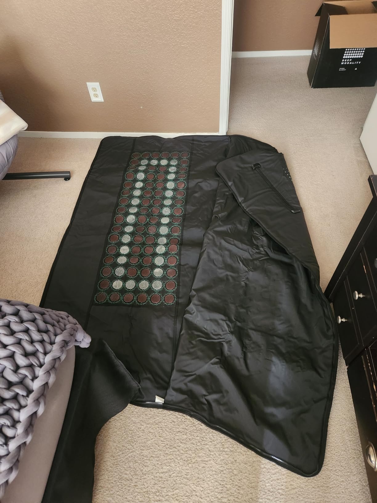 Pro M3 - Infrared Sauna Blanket | Detox, Wellbeing & Recovery | Highest Grade Materials + Jade & Tourmaline for Enhanced Therapy, Adjustable Temp 77-176°F, 6ft x 3ft (Mineral Edition) customer photo 1