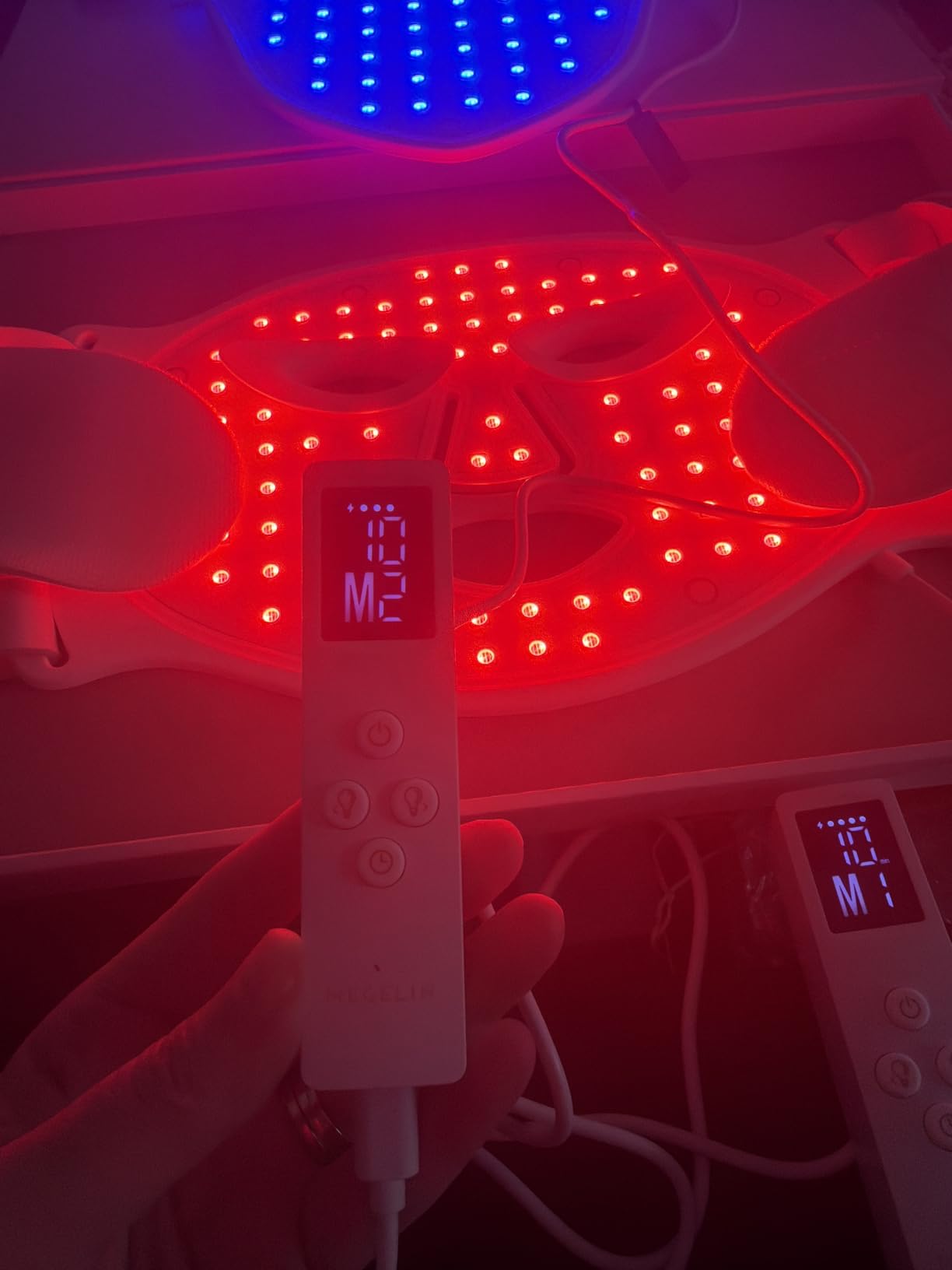 MEGELIN Led Red Light Therapy Face & Neck Mask, 7 Colors Led Light Therapy Facial Mask, Infrared Red Light Therapy Mask, Infrared Light Skin Rejuvenation (White) customer photo 1