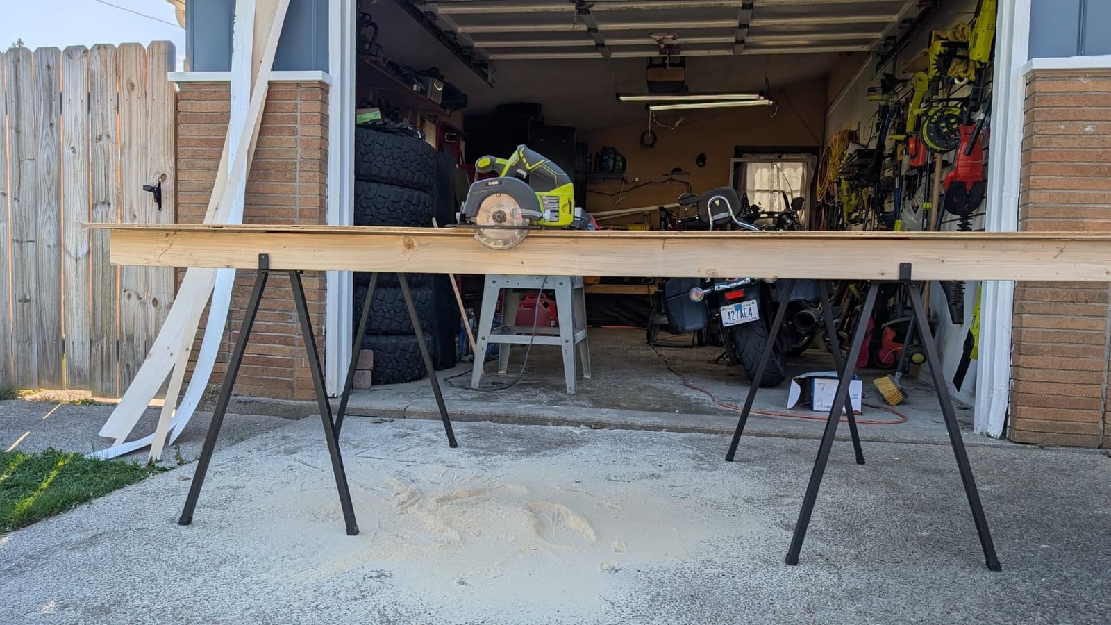 Goplus Saw Horses 2 Pack, 2200 LBS Heavy-Duty Folding Work Horse w/ 2x4 Brackets, Robust Metal Sawhorses w/ Fast Release Legs, Portable & Lightweight Work Bench for DIY, Woodworking Projects customer photo 2