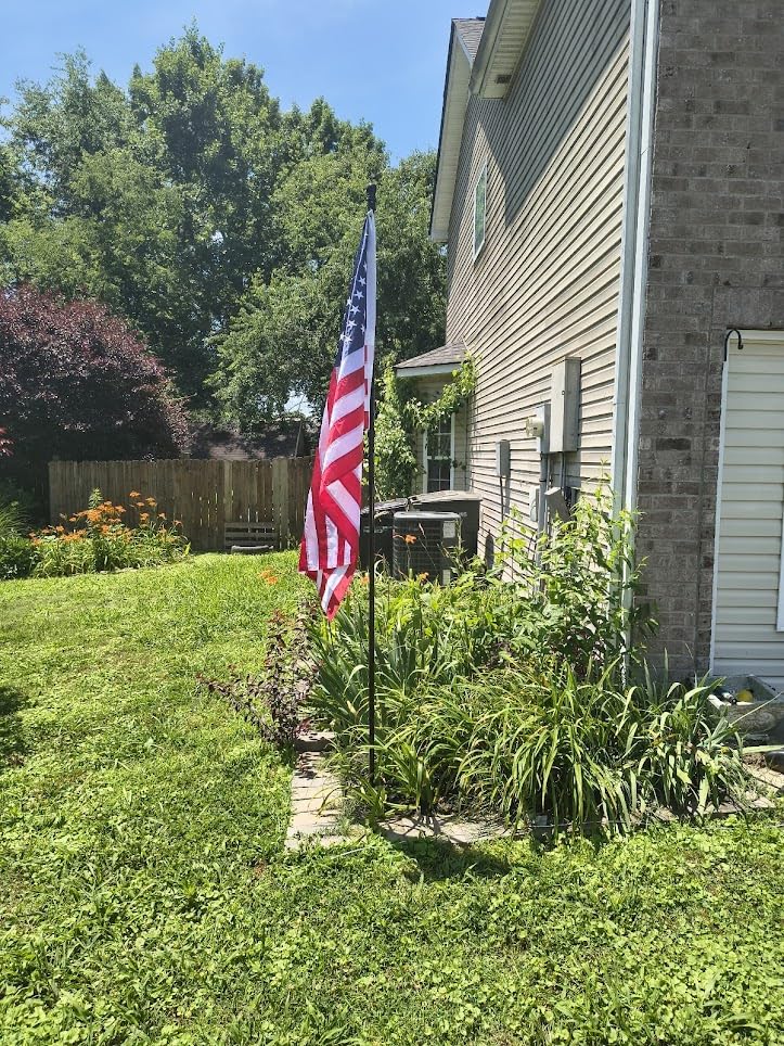 ZMTECH 10 FT Flag Pole in Ground, Heavy Duty Flag Pole Holder for Outside House with 5 Prongs Base, Extra Thick Flag Pole Kit for Yard Outdoor Garden Decor Residential Commercial (1 Pack, without Flag) customer photo 2