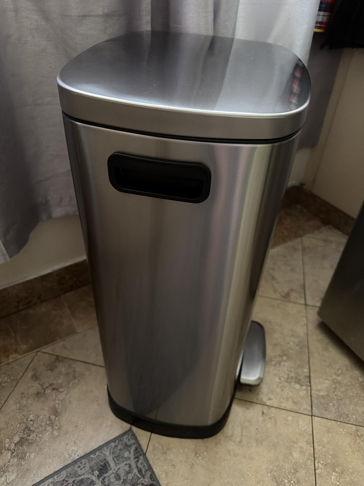 KdbK 13 Gallon Trash Can with Lid, 50L Fingerprint Proof Stainless Steel Kitchen Trash Can with Removable Inner Bucket and Lid Soft Close, Pedal Rubbish Bin for Home Office customer photo 2