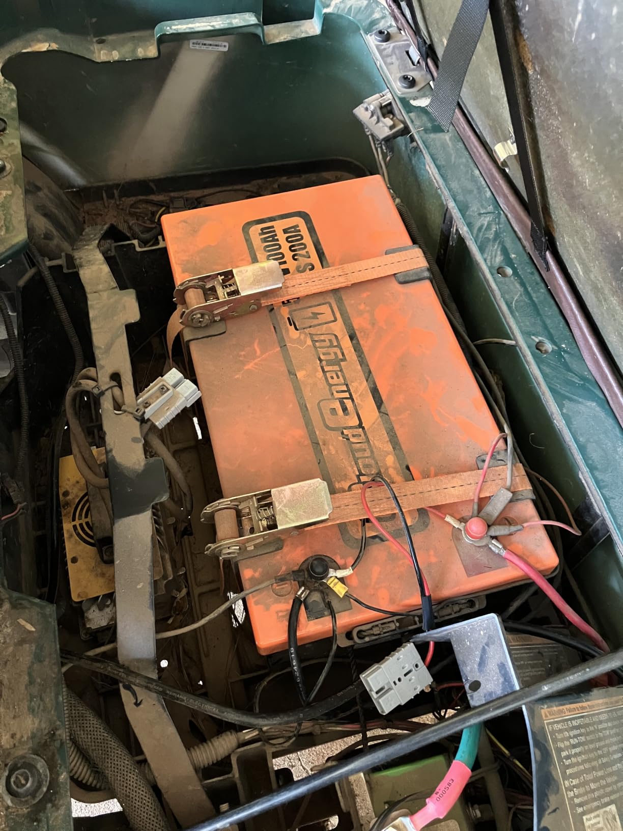 Cloudenergy 48V(51.2V) 105Ah LiFePO4 Lithium Golf Cart Battery Built-in 250A BMS, with Mobile APP, Touch Monitor and retention strap, 6000+ Cycles, Perfect for Golf Carts (GFA48V-105AH With Charger) customer photo 1