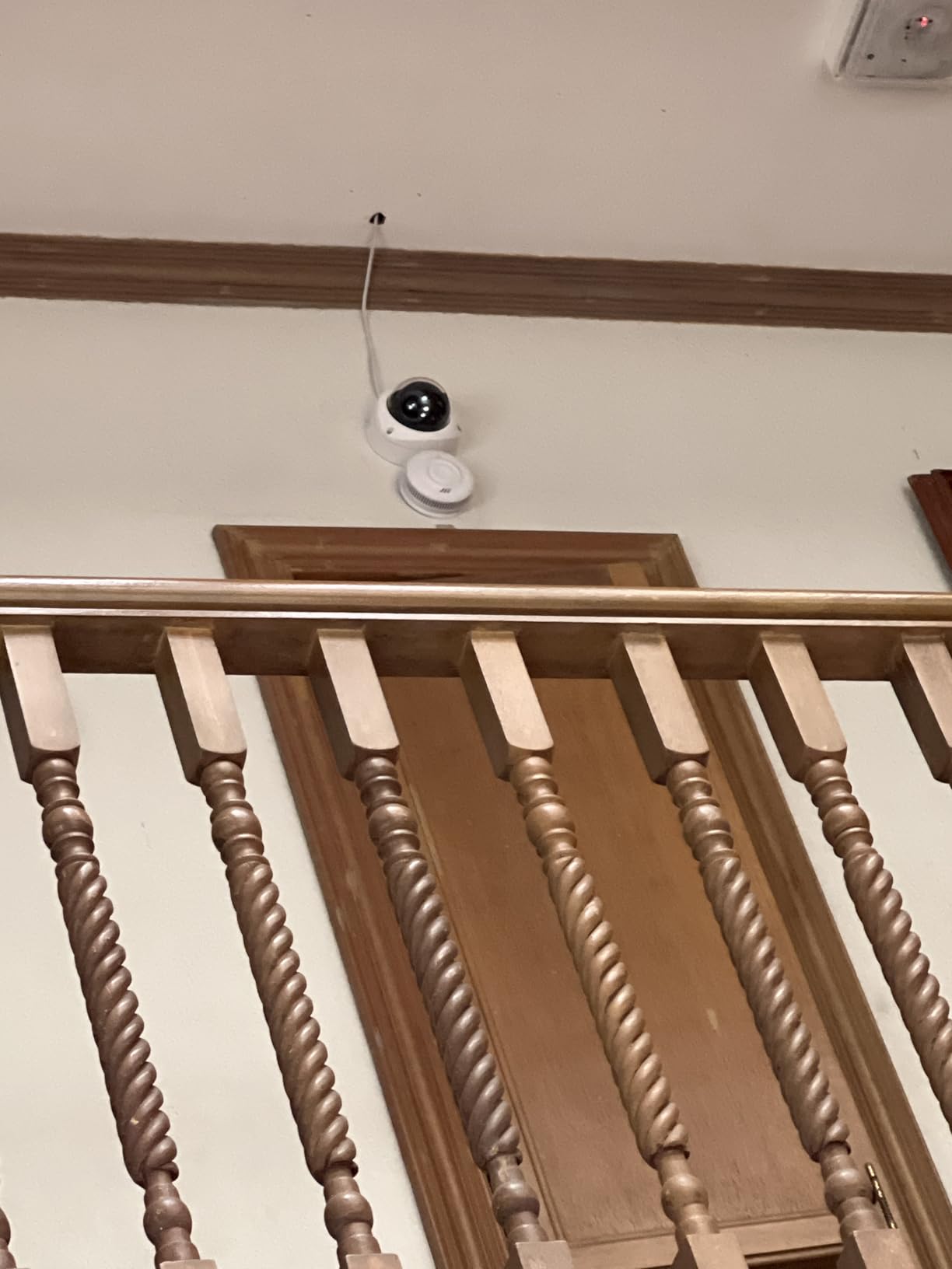 REOLINK Duo 2V PoE 8MP Dual-Lens PoE Camera with IK10 Vandal-Proof | Person/Vehicle/Animal Detection, Color Night Vision with Spotlight, 2 Way Talk, IP67 Weatherproof, No PT Supported customer photo 2