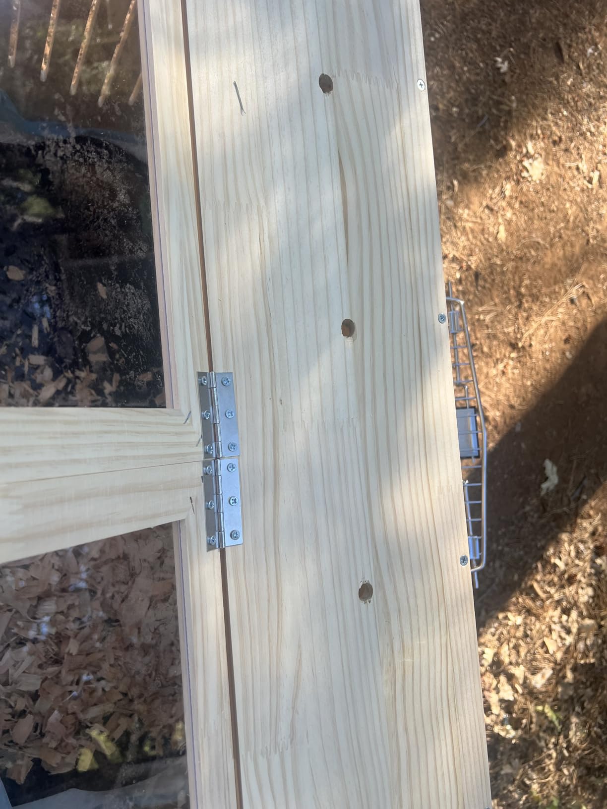 Large Wooden Chicken Brooder Box with Bulb Set and Thermometer - Brooder Box for Chicks Indoor Accommodates Up to 12 Chicks - Ideal for Chickens, Ducks, Quails, Hamsters, and Lizards (32x16x16 Inches) customer photo 1