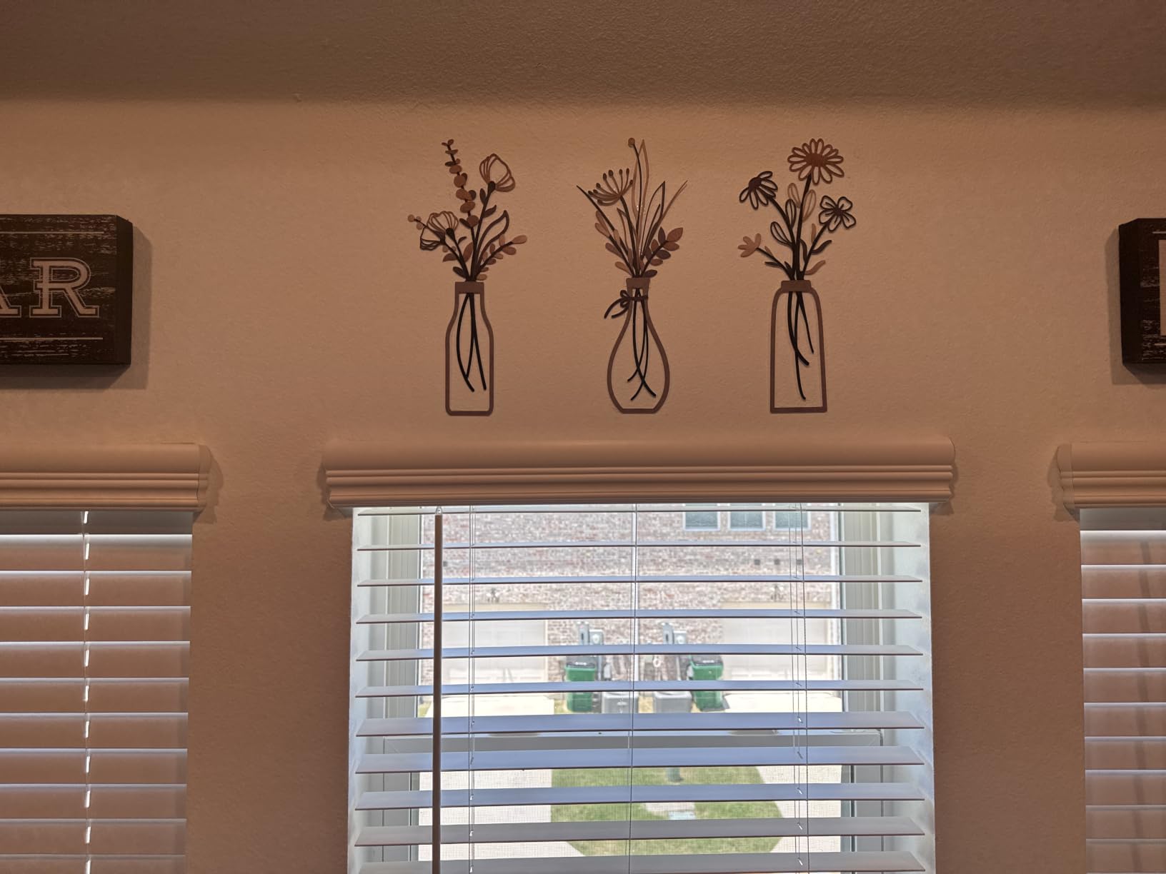 Pigort 3 Pieces Metal Flowers Wall Art- Rustic Farmhouse Decor Minimalist Decor for Living Room Bathroom Bedroom Dining Room, Housewarming Gifts Christmas Decoration(Beige, Vase-C) customer photo 2