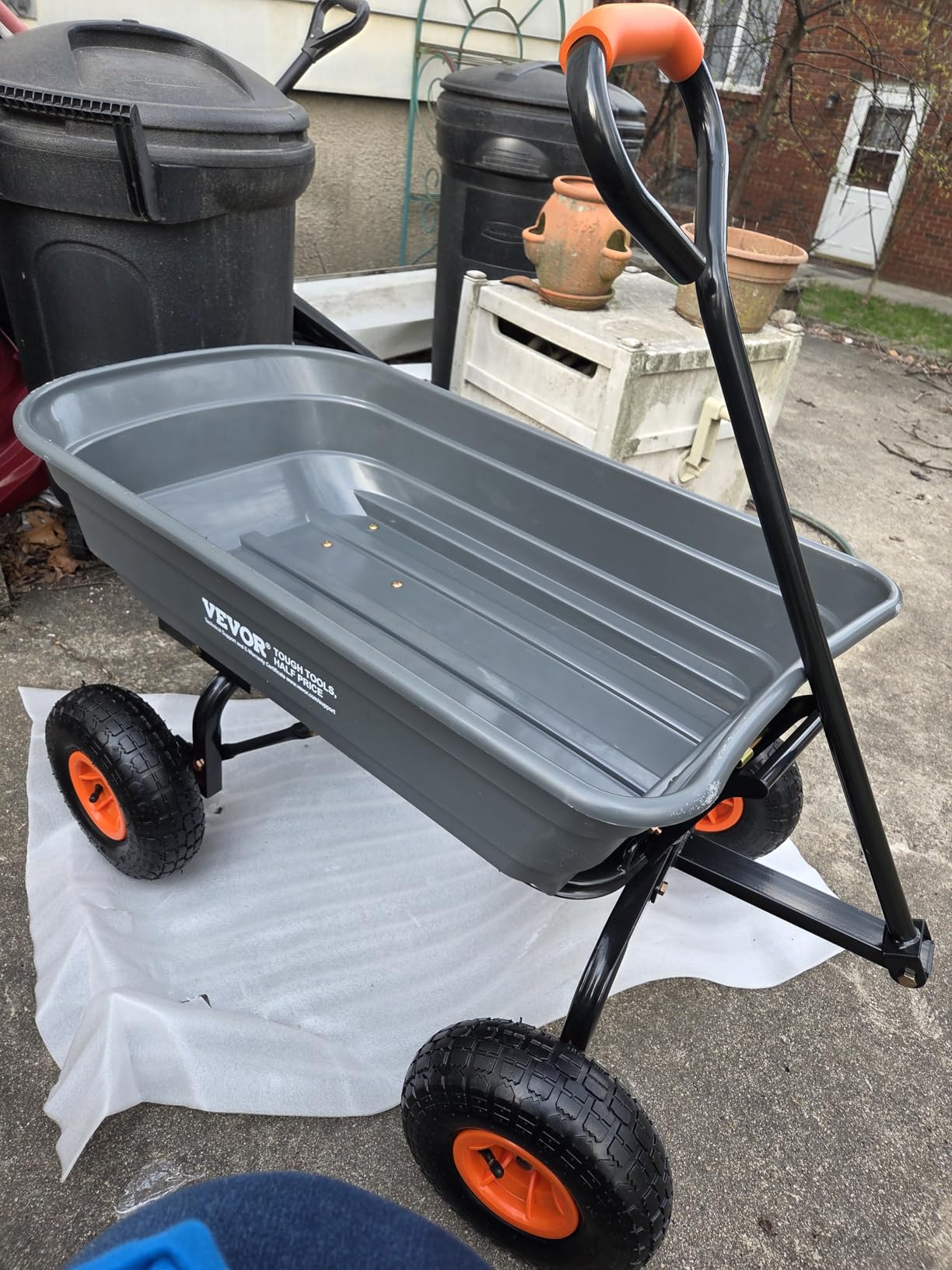 VEVOR Heavy Duty 1200lbs 7 Cu.Ft Wheelbarrow Garden Dump Cart Wagon | For ATV Mower Tractor, 2-in-1 Convertible Handle to Trailer, Durable Poly Utility Barrow with 13 inch All Terrain Wheels customer photo 2