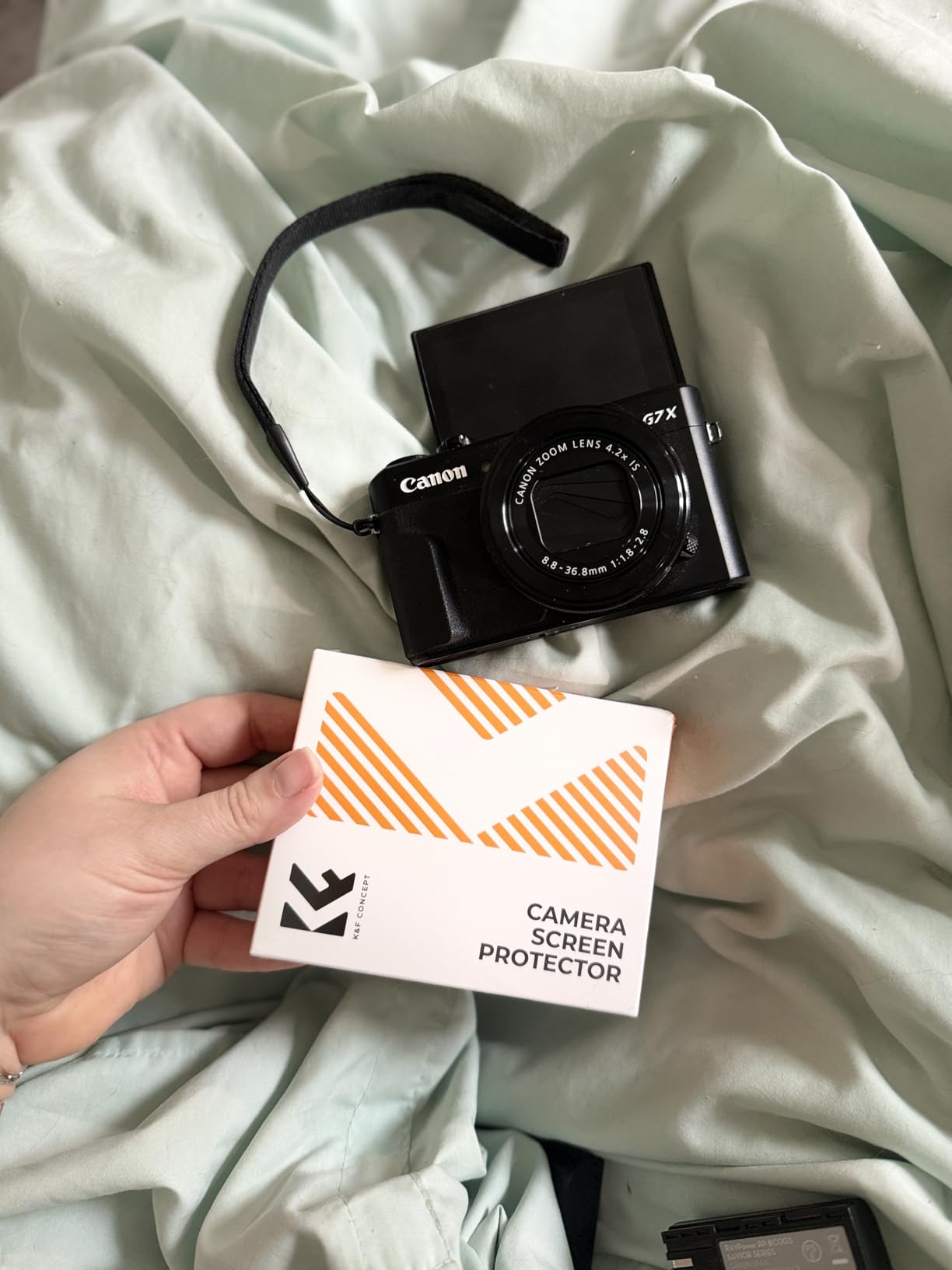 K&F CONCEPT Screen Protector Compatible with Canon EOS R6 II/R6/R7 Camera customer photo 2