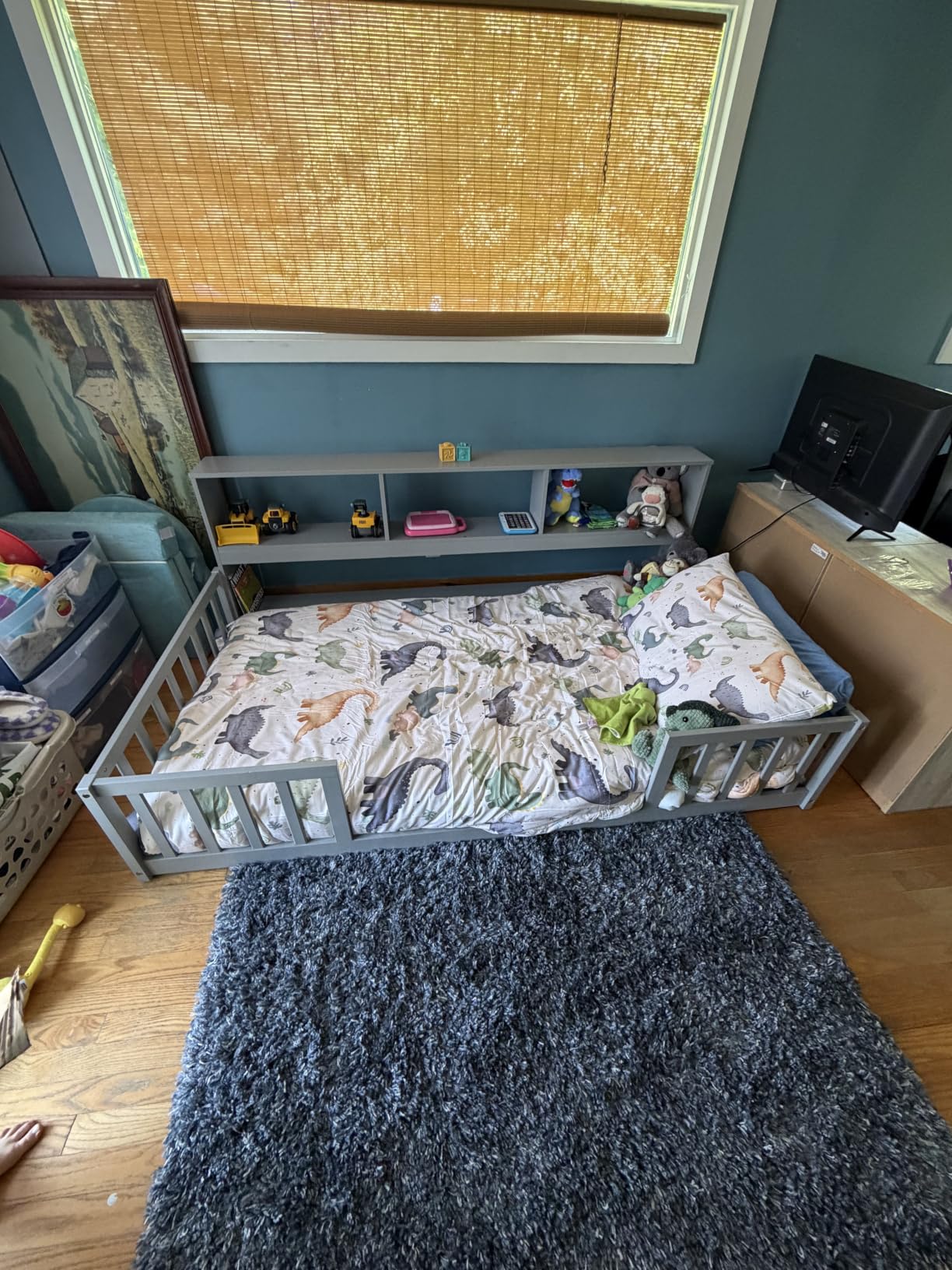 Giantex Twin Floor Bed for Kids, Wood Montessori Bed with Safety Guardrails, Floor Bed Frame for Kids, Boys, Girls, No Box Spring Needed, White customer photo 2