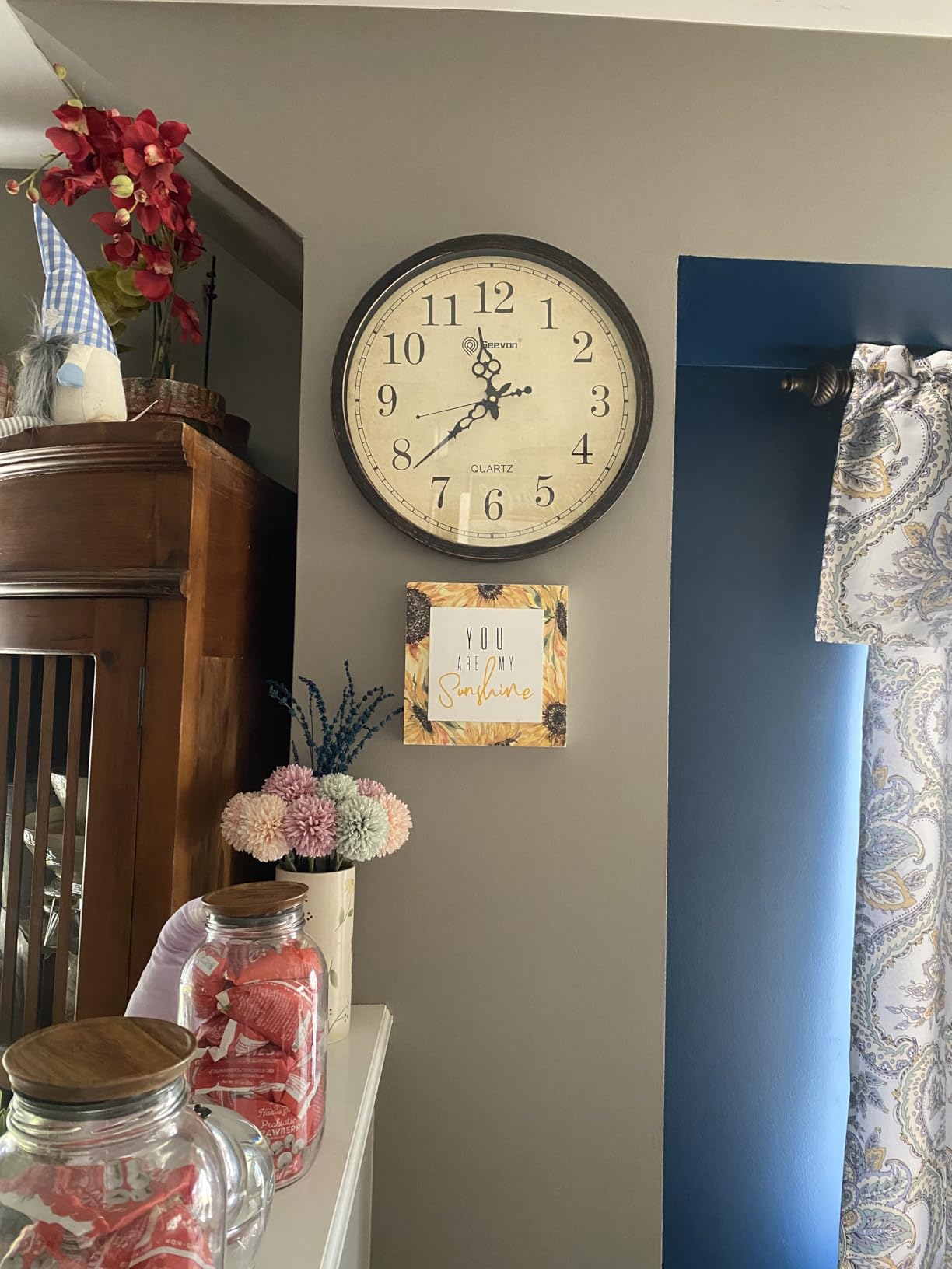 Geevon Retro Silent 12 Inch Wall Clock Non Ticking, Rustic Vintage Clock Quartz Decorative, Battery Operated Wall Clock for Kitchen/Office/Classroom/Bedroom/Living Room Decor customer photo 1
