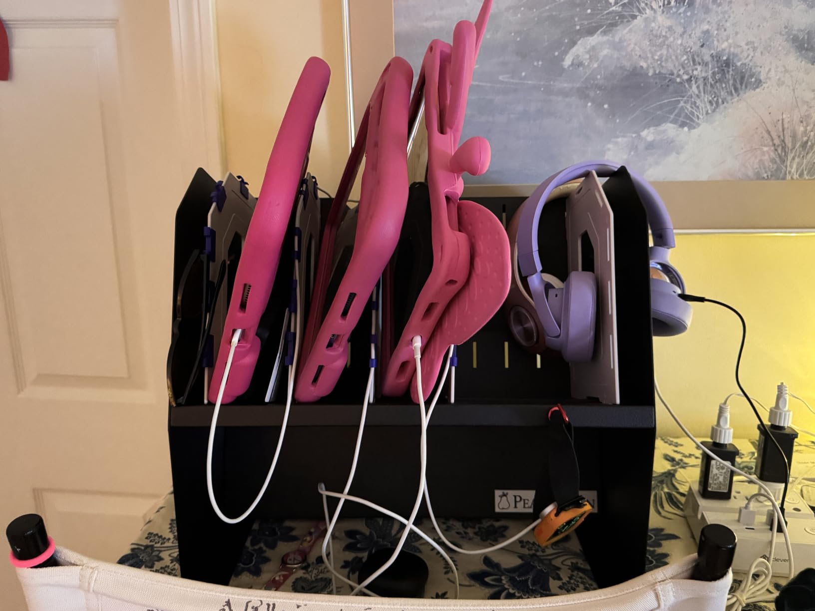 Pearington 10-Device USB Laptop Charging Station for Classroom, Home, or Office, Includes 6 AC Outlets & 4 USB Ports, Store Laptops, Tablets & E-Readers up to 1.4