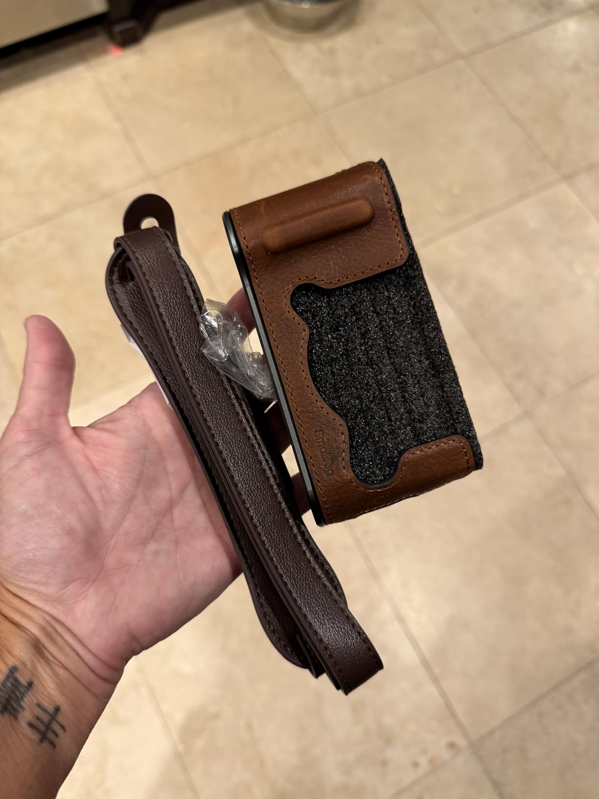 SMALLRIG Half Leather Case Kit with Shoulder Strap for Fujifilm X-T50 | Retro Style Leather Camera Half Case with Aluminum Alloy Frame for FUJIFILM X-T50 (Black) - 4709 customer photo 2