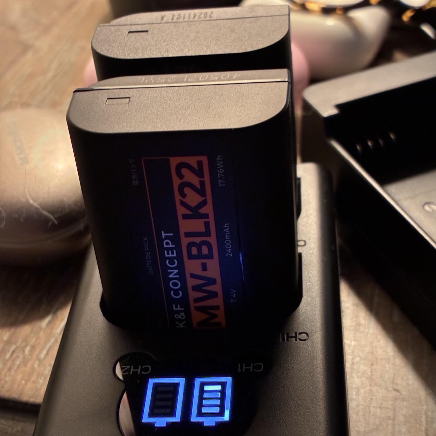 K&F Concept DMW-BLK22 Battery and Dual LCD Charger Compatible with Panasonic Lumix DC-S9 G9 S5 S5II S5IIX GH5II GH6 S5II S5M2 GH5M2 Cameras (2 * 2400mAh Batteries) customer photo 1