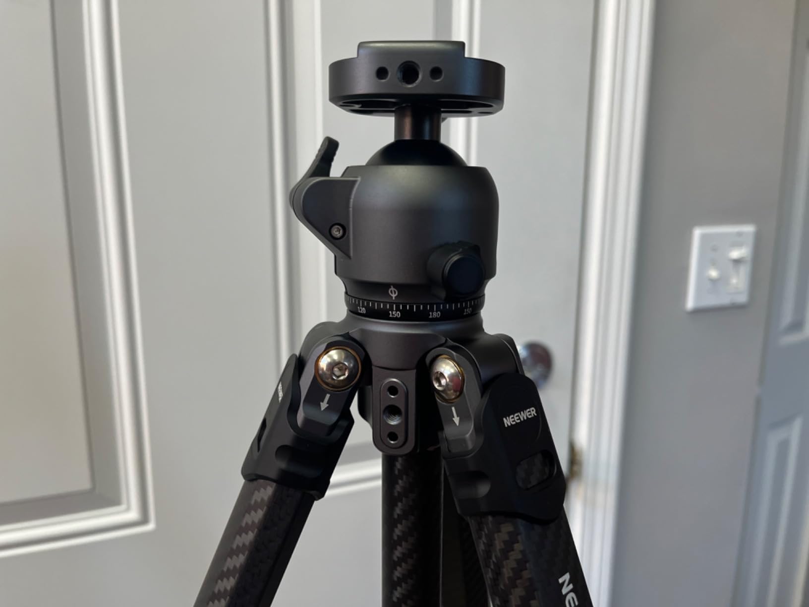 NEEWER LITETRIP LT38 61