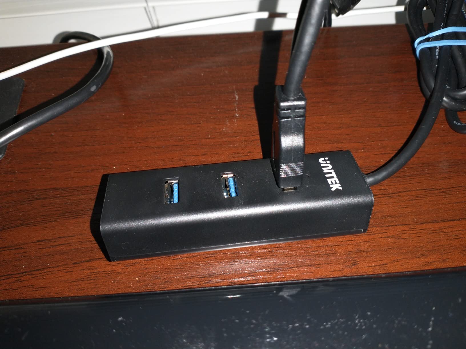 Unitek KVM Switch 2 Monitors 2 Computers HDMI Displayport Dual Monitor 2 PC | 4K@60Hz KVM Switcher 3 USB Ports for Keyboard Mouse Hard Drives Mic Headphone Jack, DC 5V Power Delivery Controller,Aluminum customer photo 1
