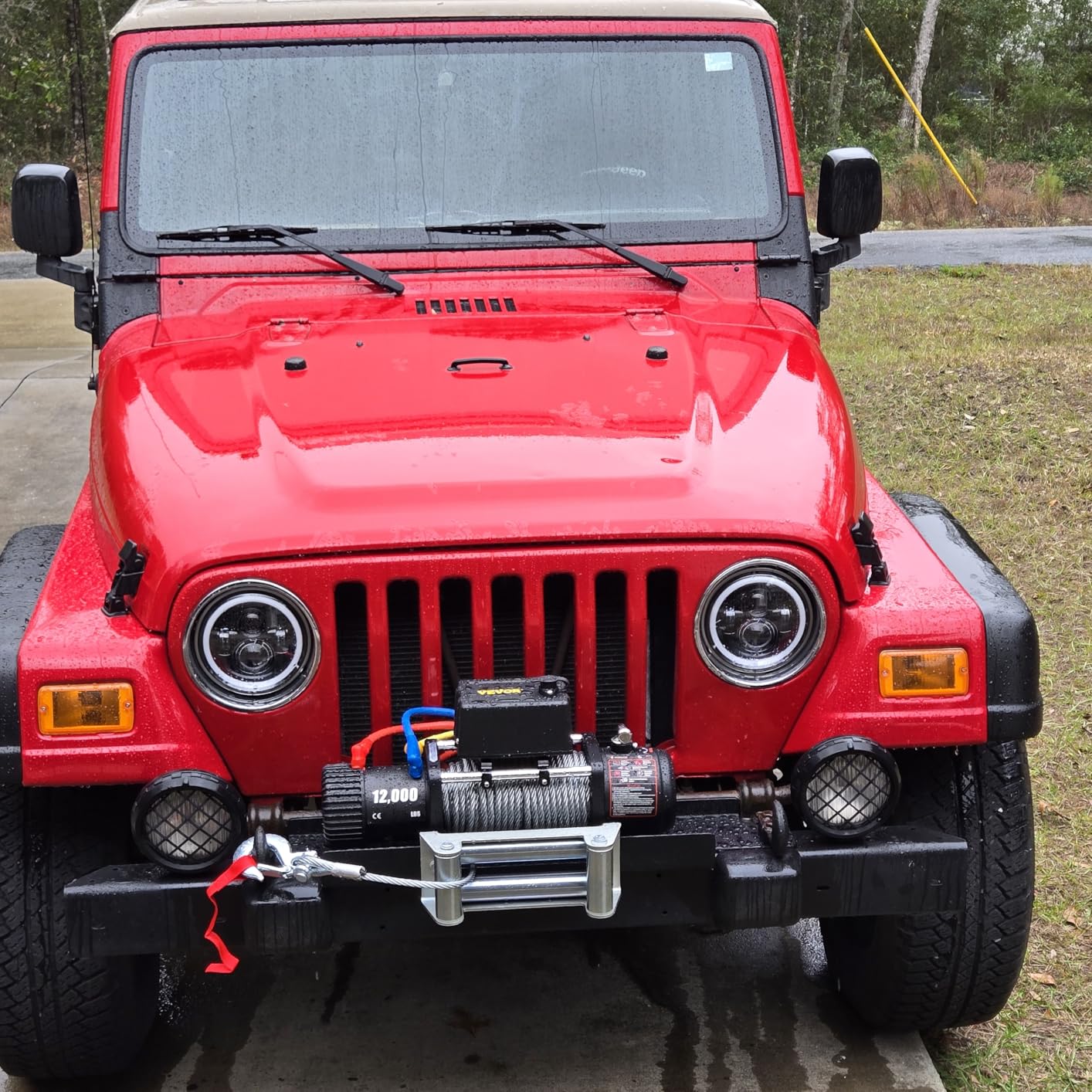 VEVOR Electric Winch, 4000 lb Line Pull Capacity, 12V DC ATV/UTV Winch with Steel Cable Roller Fairlead Wireless & Wired Remote Control, IP55 Waterproof customer photo 1