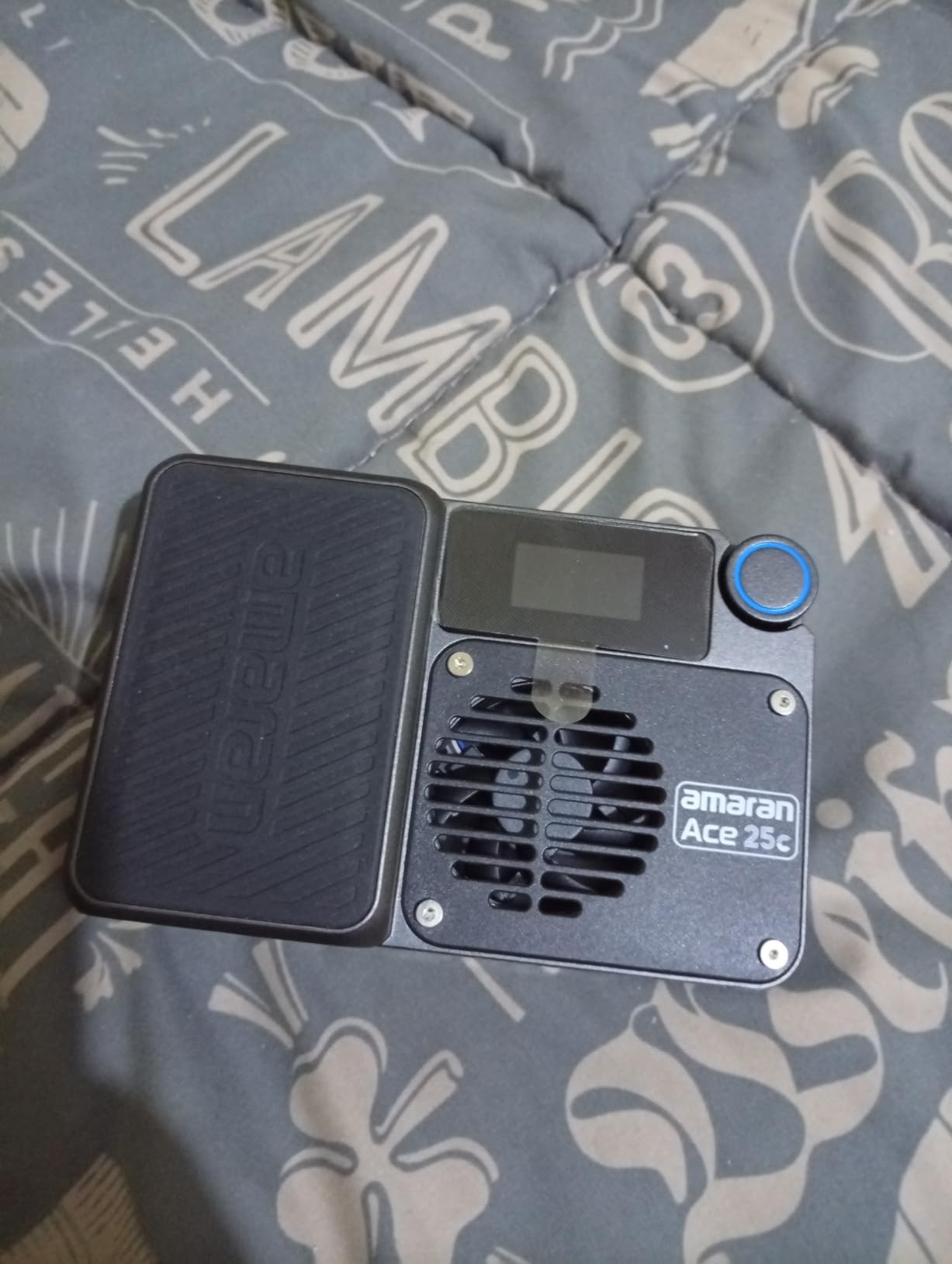 Amaran Ace 25c RGBWW LED Video Light Pocket Creator Light customer photo 1