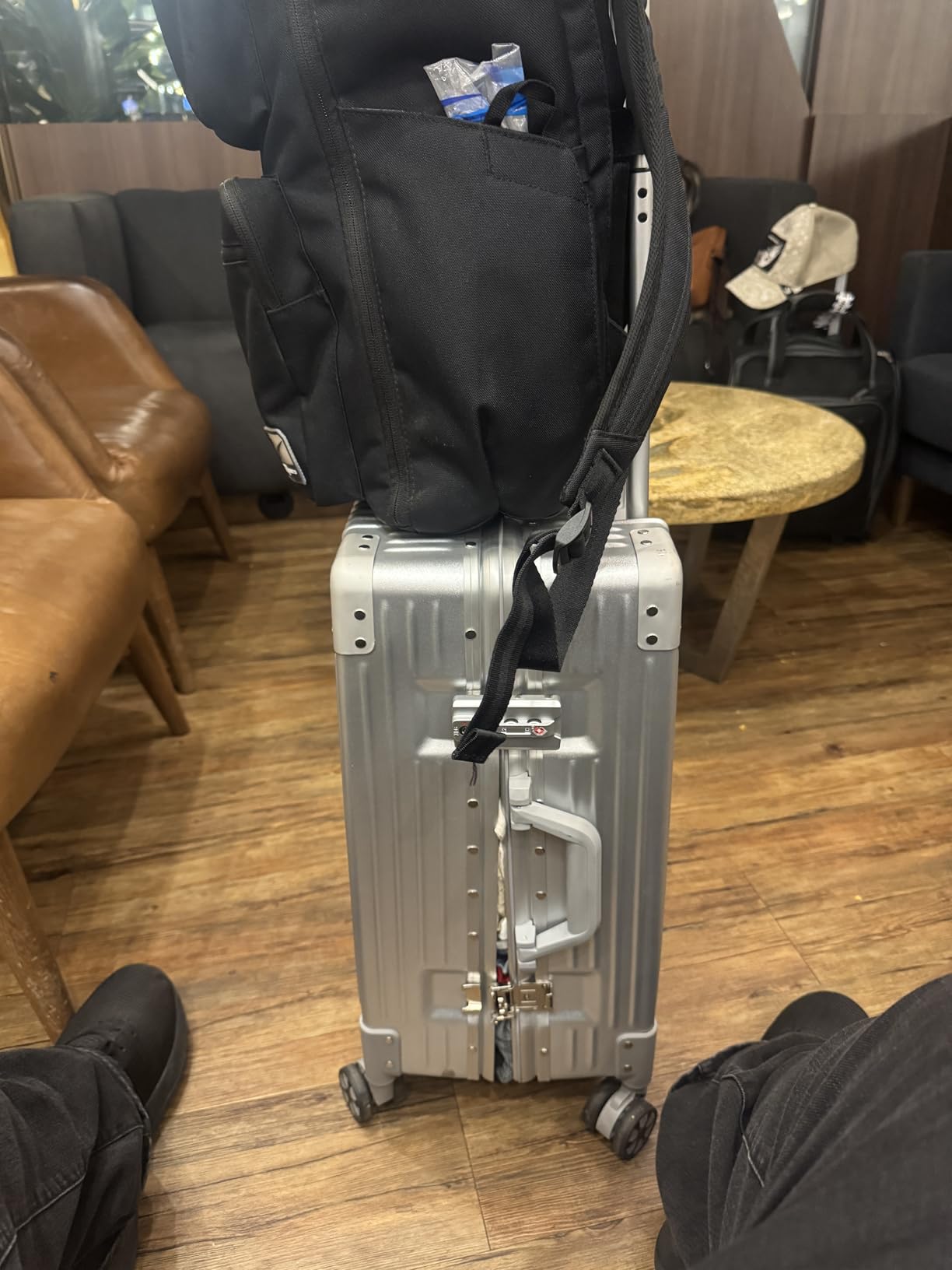 HotWay Carry On Luggage with Spinner Wheels, PC Hard Shell Zipperless Suitcase with Aluminum Frame and TSA Locks, 22x14x9 Airline Approved Lightweight Luggage for Business Travel (Silver, 20 Inch) customer photo 2