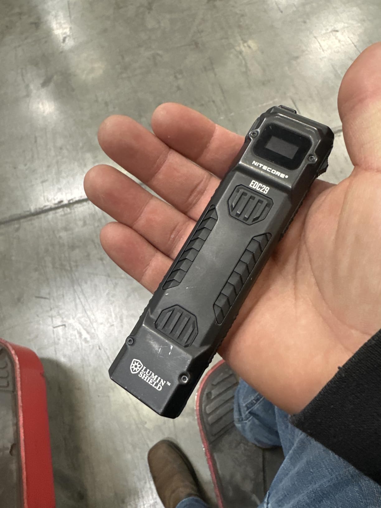 Nitecore EDC29 6500 Lumen Rechargeable EDC Tactical Flashlight (Black) | USB-C Fast Charging, Slim Flat Shape, Spotlight, Floodlight, Strobe modes, Digital Display, Mechanical Lock, Everyday Carry customer photo 1
