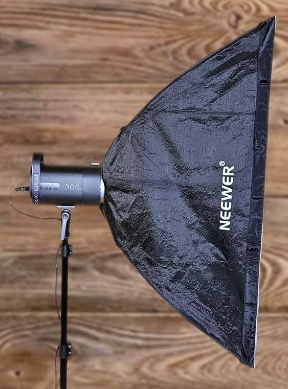 NEEWER S102-400W PRO Flash Lighting Kit (2 Pack) with 2X 2.4G Trigger, 2X Photography Light Stand, 2X Softbox, 5 in 1 Reflector, Bag, 400Ws GN62 5600K 30W LED Modeling Lamp Bowens Mount Silent Fan customer photo 1