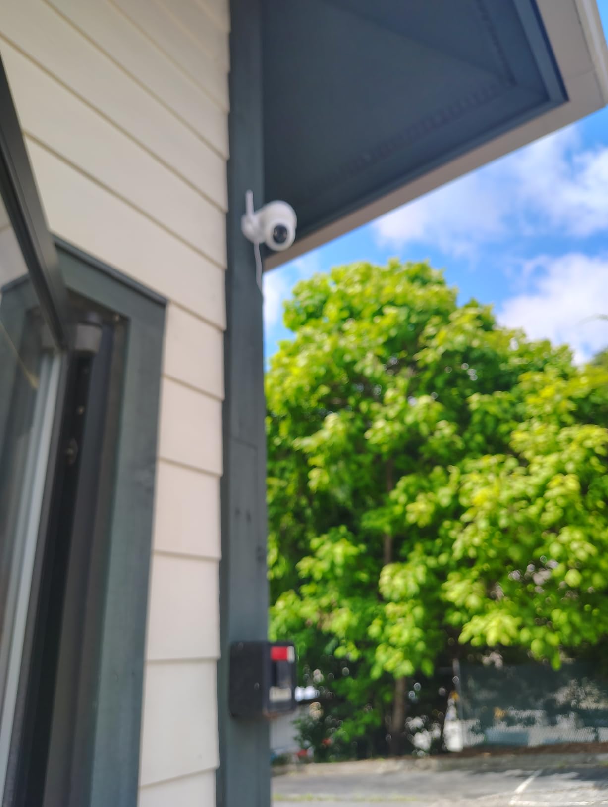 Hiseeu Solar Camera Wireless Outdoor, Home Security Camera System, 500GB HDD | 2.4G & 5G WiFi, Solar-Powered, 4MP, 4 Cam-Kit, Color Night Vision, 360° View, Pan & Tilt, Local Recording, No Subscription customer photo 1