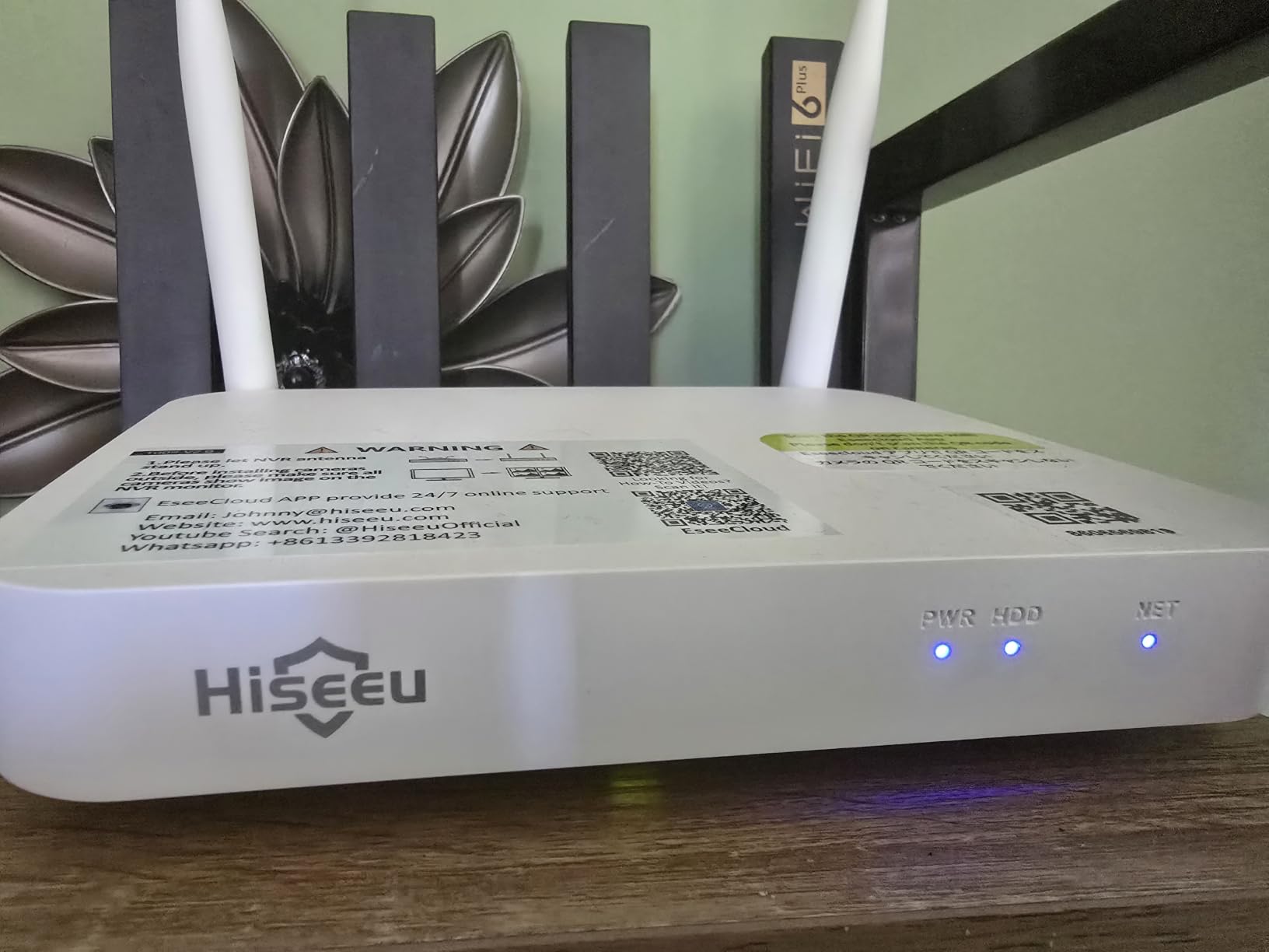Hiseeu Solar Camera Wireless Outdoor, Home Security Camera System, 500GB HDD | 2.4G & 5G WiFi, Solar-Powered, 4MP, 4 Cam-Kit, Color Night Vision, 360° View, Pan & Tilt, Local Recording, No Subscription customer photo 2