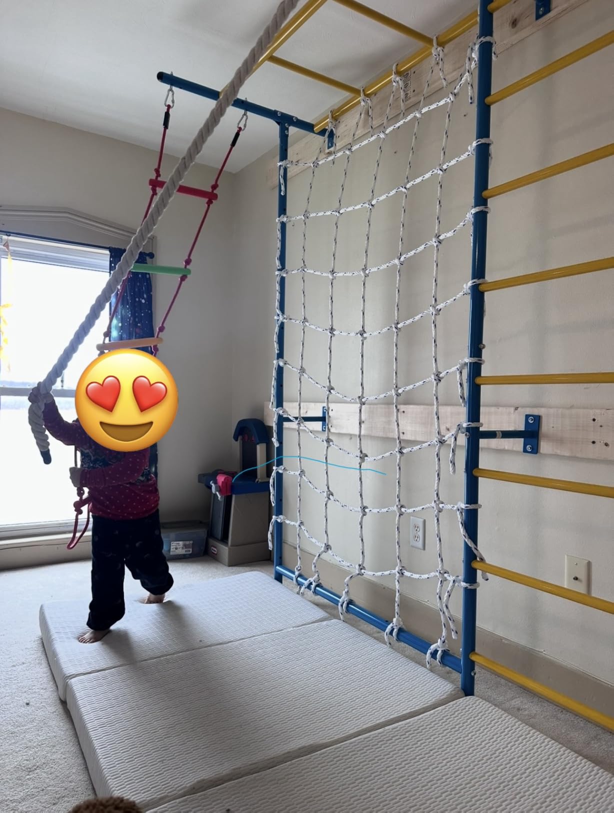 VEVOR Indoor Jungle Gym for Toddlers, 5-in-1 Climbing Playset with Carbon Steel Swedish Ladder, Wall Ladder, Pull-Up Bar, Rope Ladder, and Gymnastic Rings, Supports 220 lbs, Multicolor customer photo 1