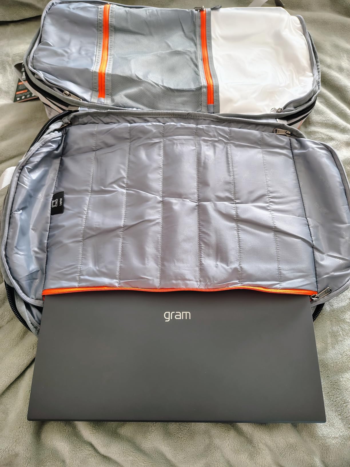 Tolaccea Travel Backpack 40-50L, 16
