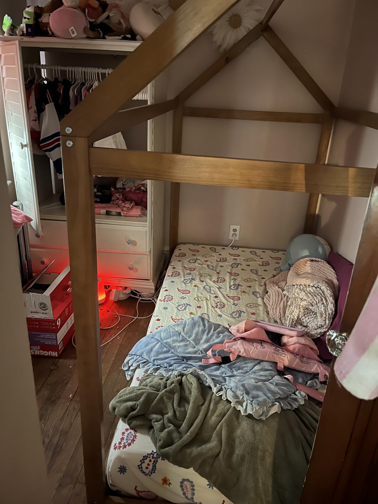 Merax Twin Size House Bed Frame with LED Lights, Solid Wood Montessori Floor Bed, Low Platform Kids Play House Bed for Boys Girls Bedroom, Natural Wood Finish customer photo 2