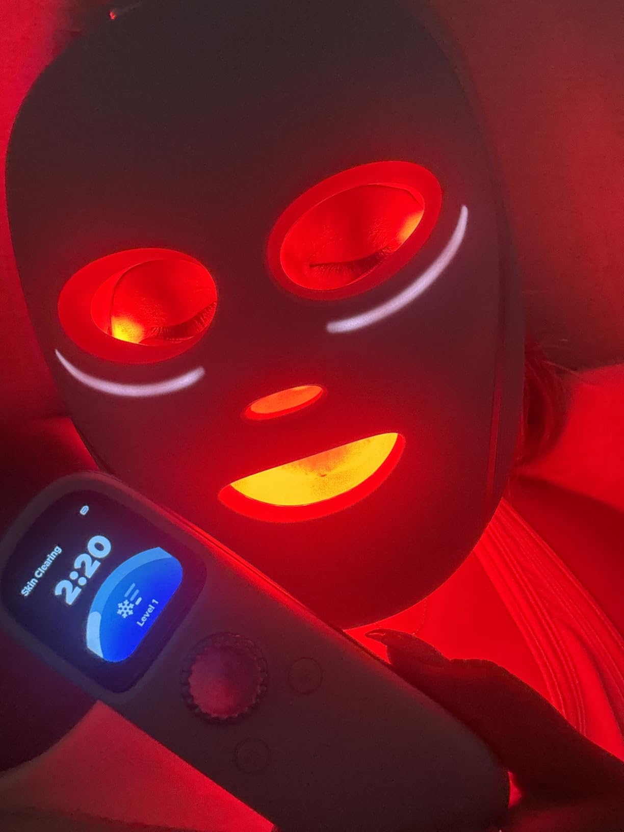 Shark CryoGlow LED Face Mask in Blue Frost, FW312 | #1 Skincare Facial Device in the US, Combining High-Energy LEDs, Deep Infrared & Under-Eye Cooling customer photo 1