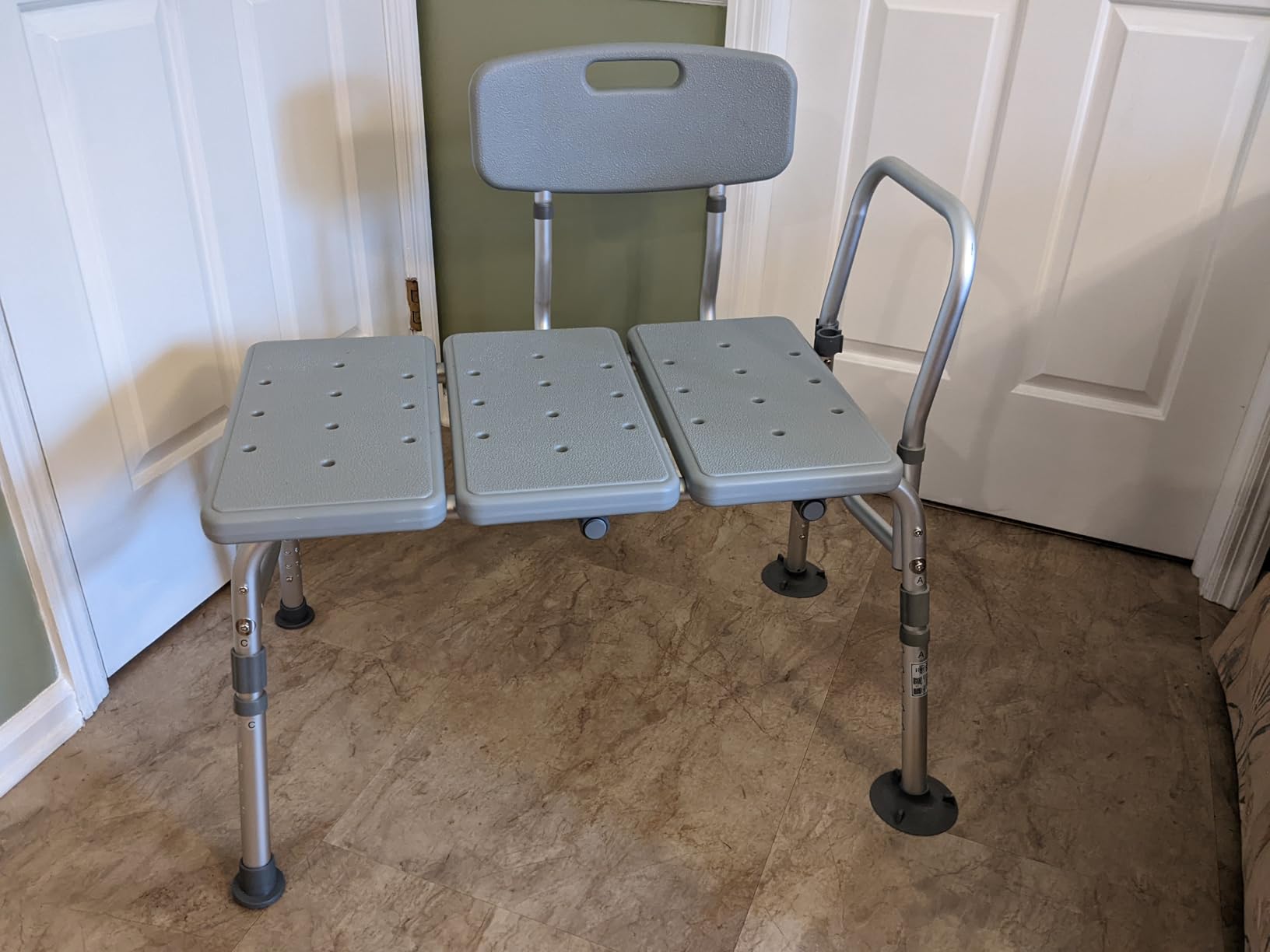 HOMLAND Tub Transfer Bench with Backrest for Bathtub, Height Adjustable | 400 lbs, Slip-Resistant Feet, Sturdy Aluminum Heavy Duty Shower Chair, Safer Bathing Aid Bench for Elderly and Disabled customer photo 2