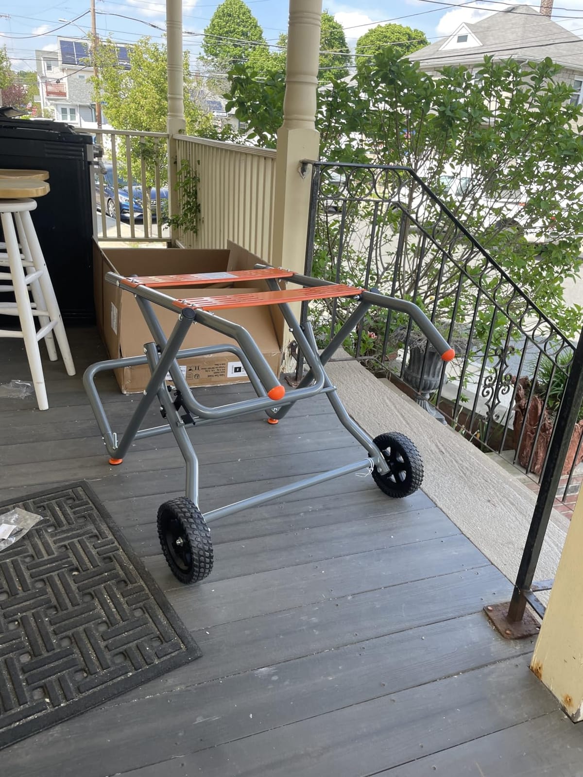 VEVOR Portable Table Saw Stand, 350 lbs Load Capacity, Rolling Foldable Table Saw Table with 8 Inches Rubber Wheels, Heavy Duty Construction, Easy Storage, Universal for Most Brands of Saws customer photo 1