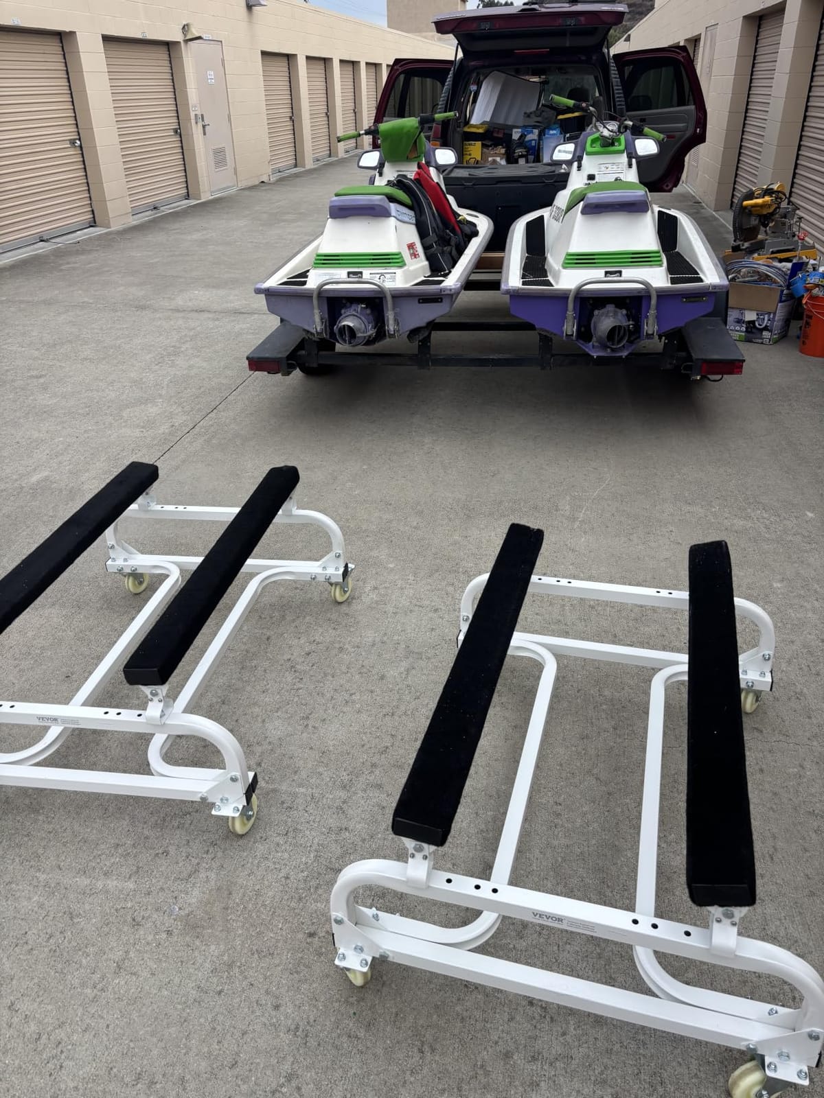 VEVOR Watercraft PWC Dolly, 1000 lbs Load Capacity, Jet Ski Stand PWC Cart for Moving Watercraft, Adjustable Bunks with 4 Casters & 2 Brakes, Heavy-Duty Jet Ski Cart for Kayaks, Jet Skis, Speedboats customer photo 1