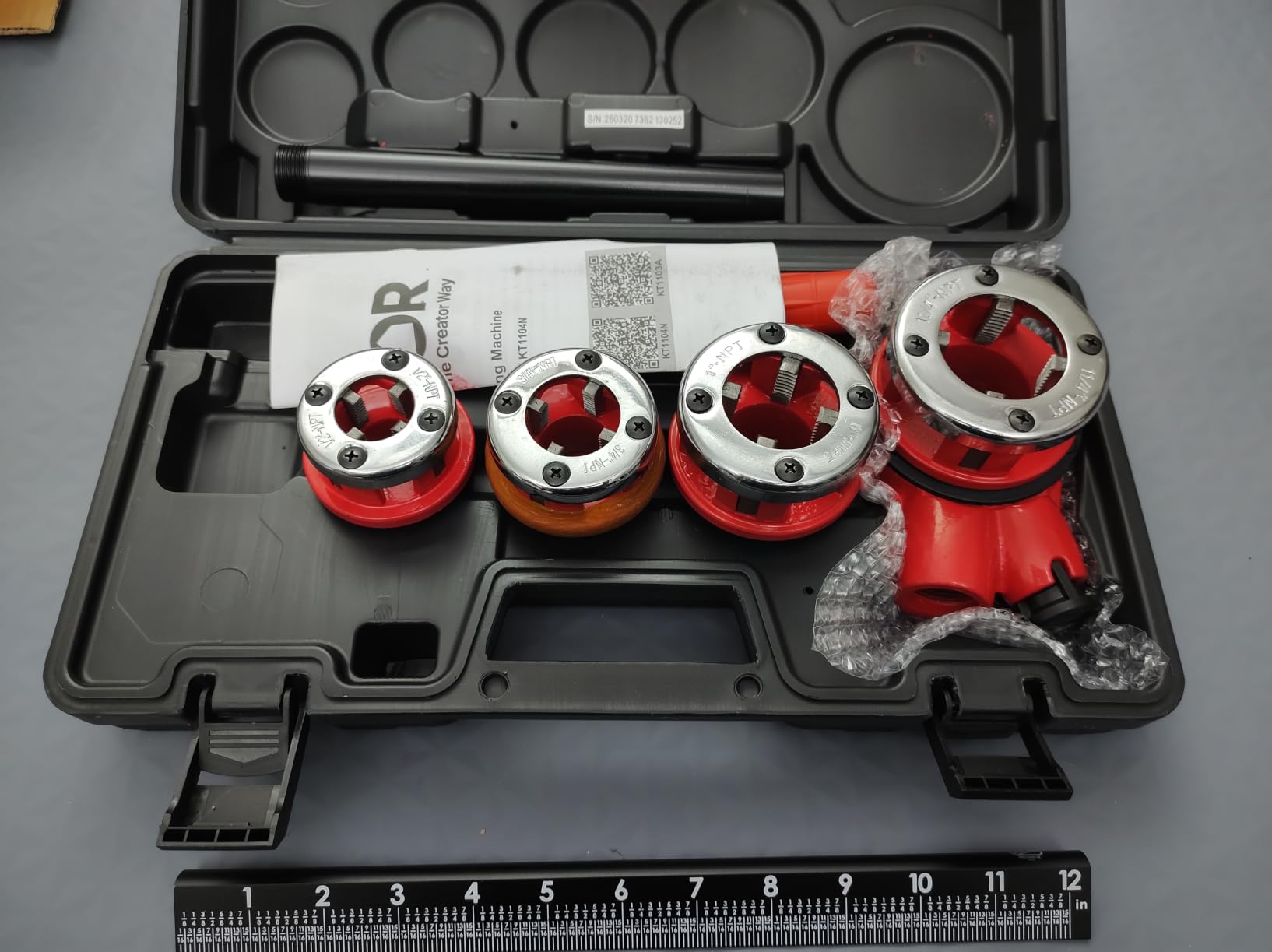 VEVOR Ratchet Pipe Threader Kit with 6 Dies, 1/4