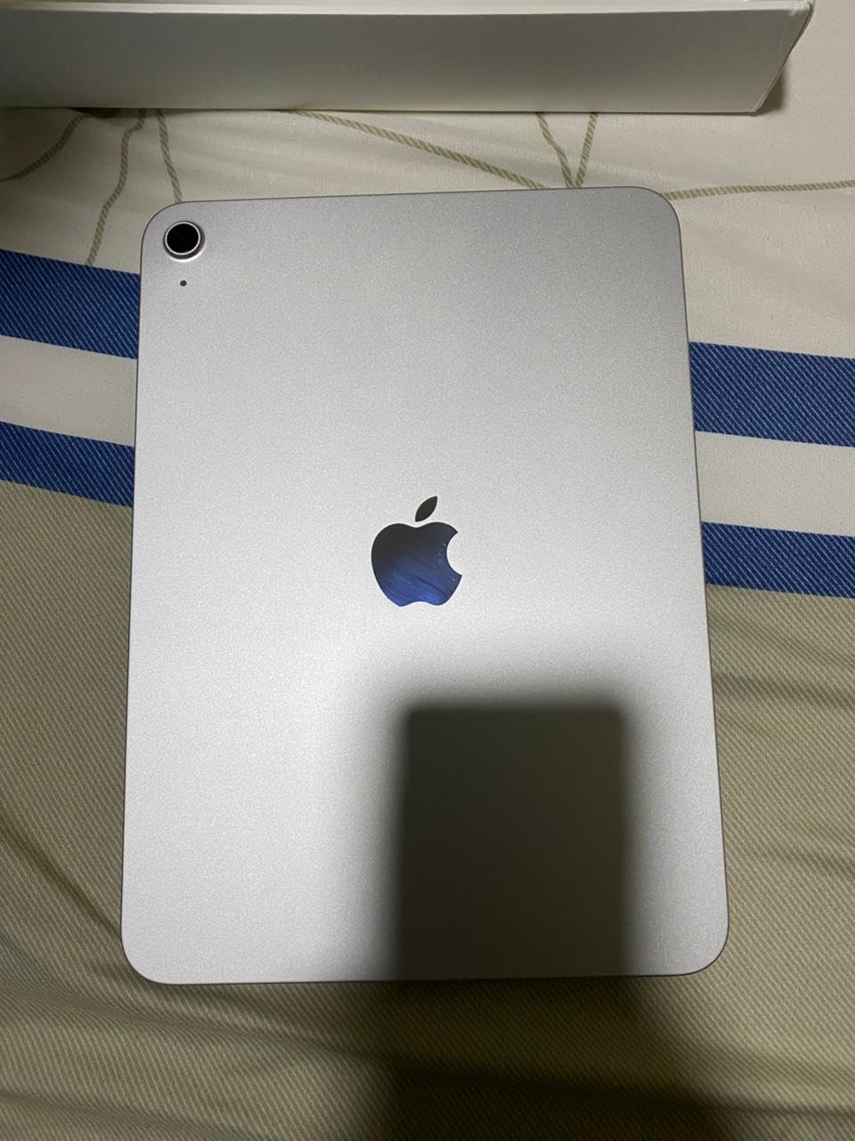 Apple iPad 11-inch: A16 chip, 11-inch Model, Liquid Retina Display, 256GB, Wi-Fi 6, 12MP Front/12MP Back Camera, Touch ID, All-Day Battery Life - Silver customer photo 1