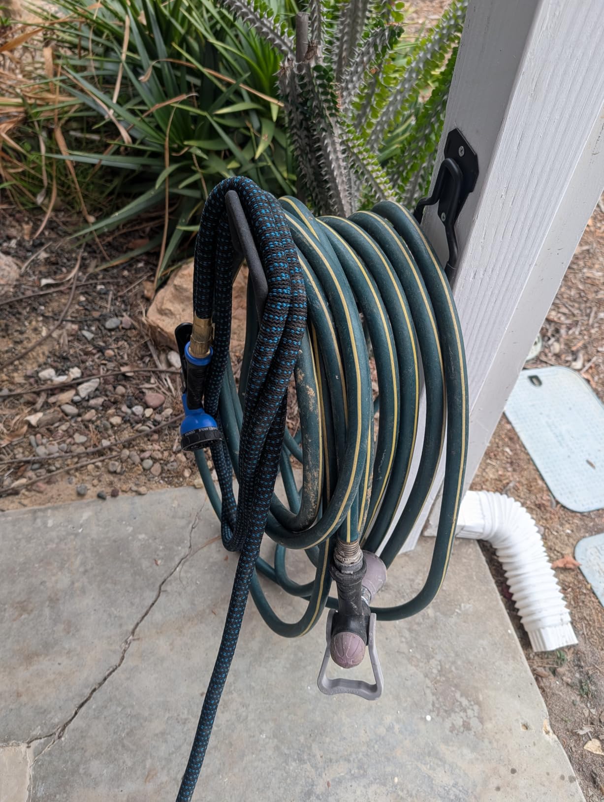 Flexi Hose Expandable Garden Hose with 8 Function Nozzle, 50FT - Lightweight Retractable Garden Hose, Water Hose - No-Kink Flexibility, 3/4 Inch Solid Brass Fittings and Double Latex Core customer photo 2