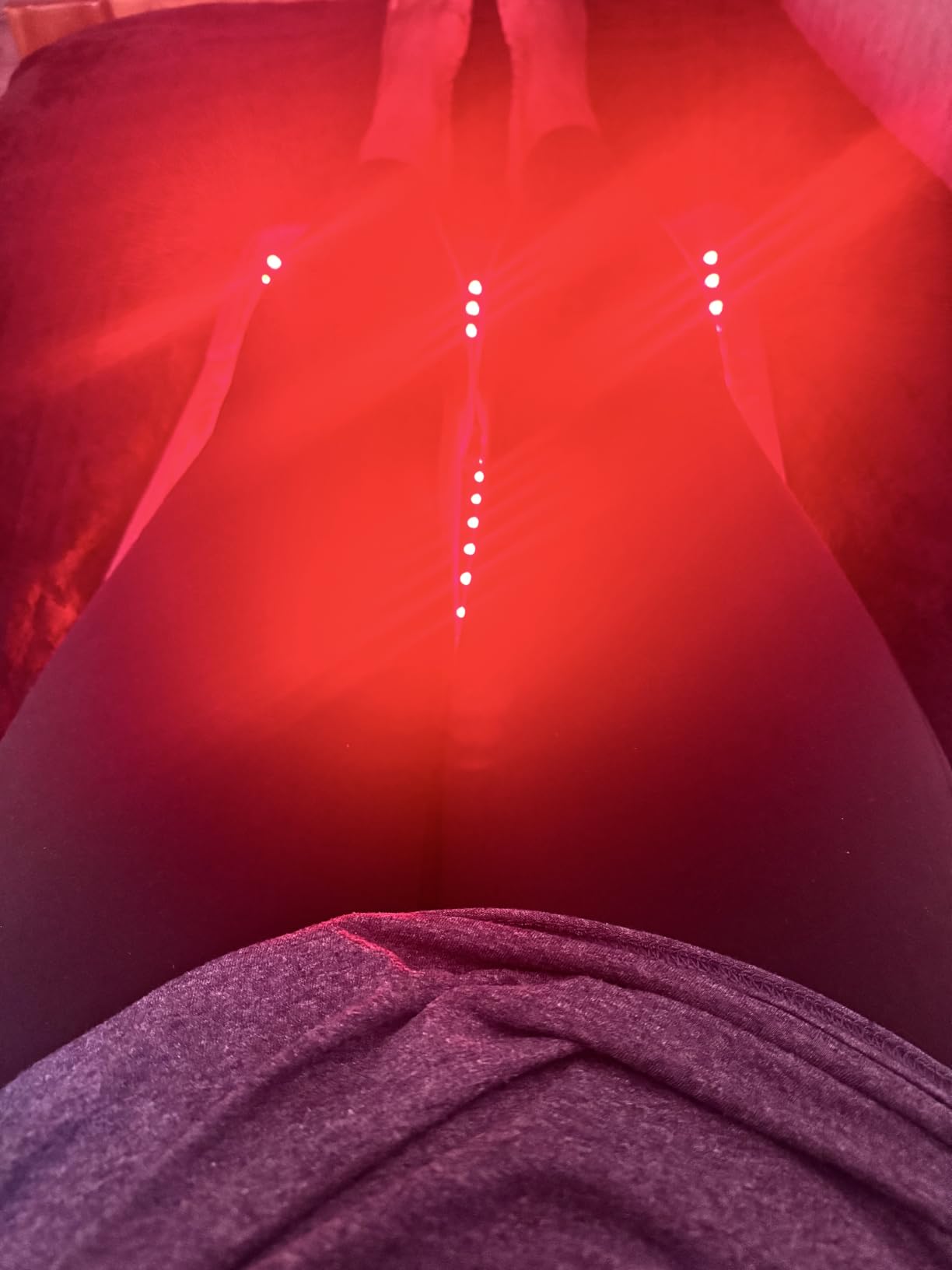 Comfytemp 33 x 17 in XXL Red Light Therapy Mat for Body, Wearable Near Infrared Light Therapy Pad, Flexible Light Blanket with Timer, 660nm & 850nm Light Blanket for Back Belly Knee Joint Muscle customer photo 1