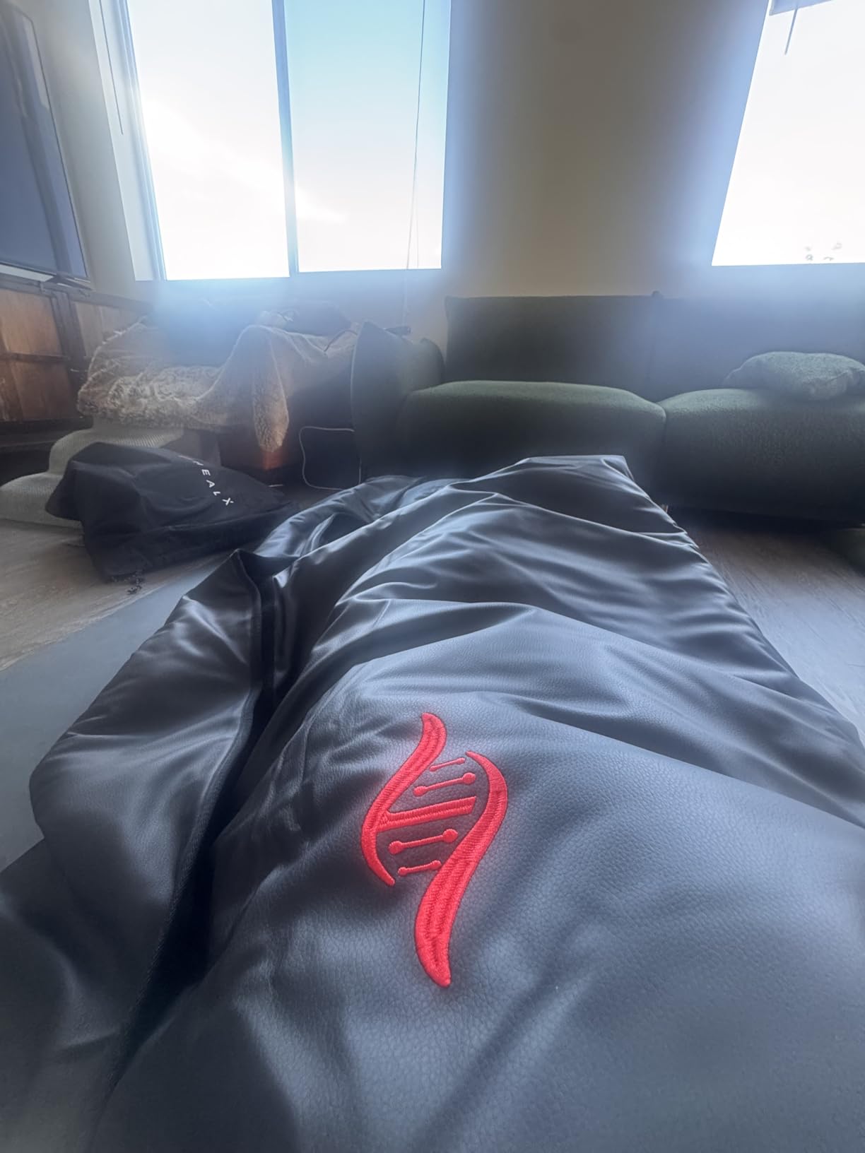 Healix Infrared Sauna Blanket - Zero EMF Portable Sauna for Detox, Recovery & Wellness - 10,000-Strand Far Infrared Carbon Fiber Heating, Adjustable 77-176°F | Hook-and-Loop Closure customer photo 2