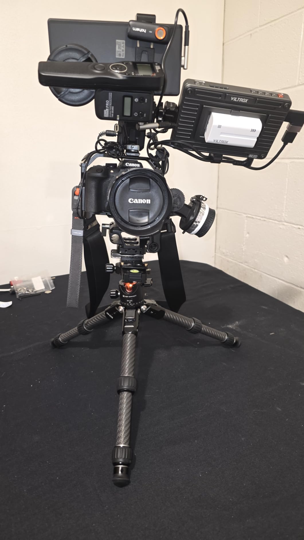 SIRUI AM-223S+SL-100S Carbon Fiber Mini Tripod, Extendable Center Column | 26
