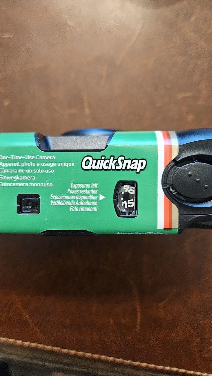 Fujifilm QuickSnap Flash 400 One-Time-Use Camera - 27 Exposures customer photo 1