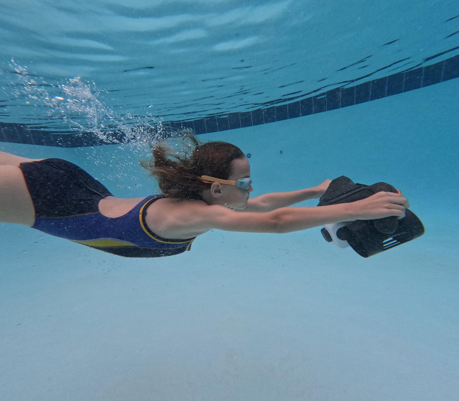 LEFEET C1 Underwater Scooter, Dual-Motor Sea Scooter with 8kgf Thrust & 1.6m/s Speed, Modular Design, 100ft/30m IPX8 Waterproof, 60 Min Runtime for Snorkeling, Scuba Diving, Pool Activities customer photo 1