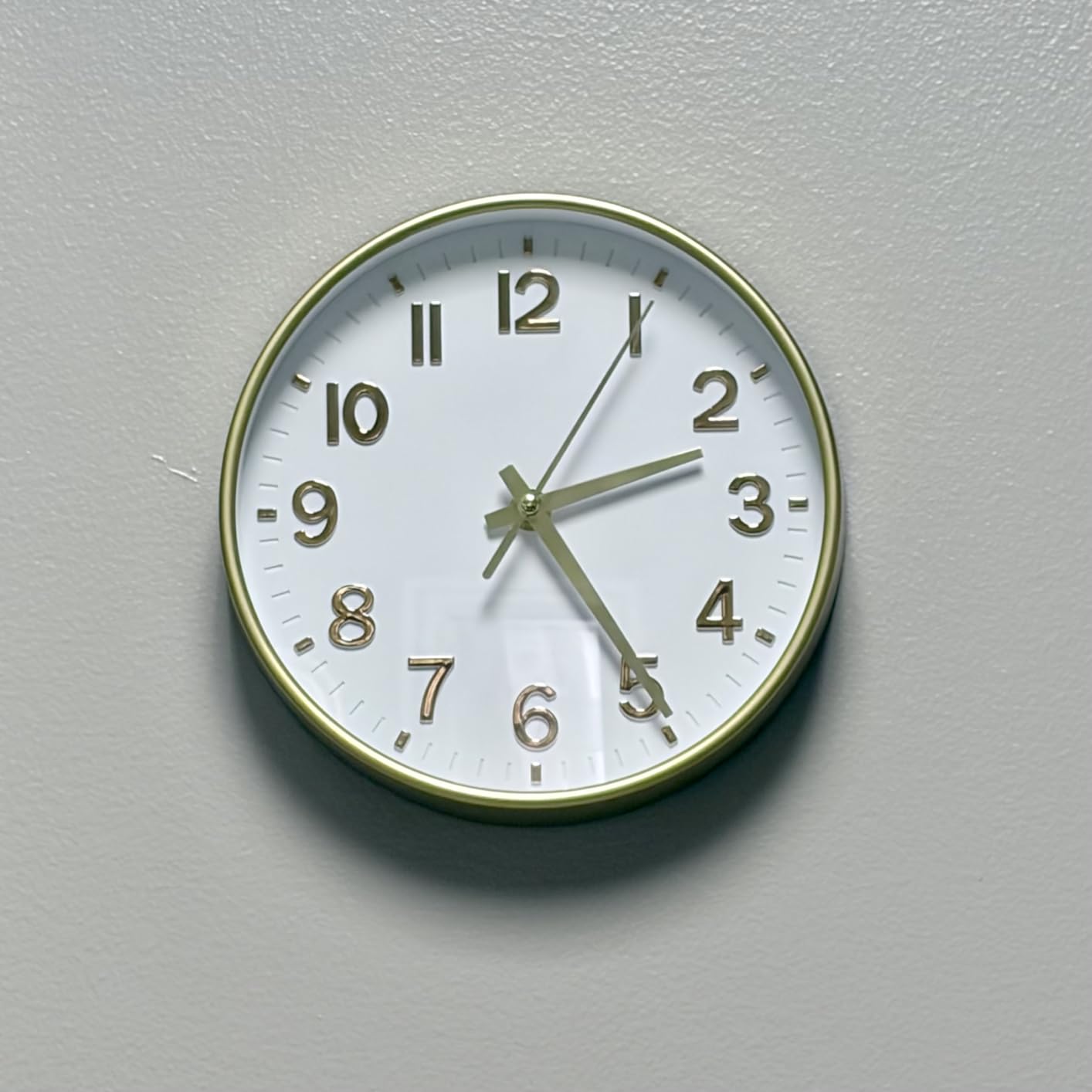 HZDHCLH Wall Clocks Battery Operated, 8 Inch Wall Clock Gray, Silent Non Ticking Modern 3D Numbers for Kitchen Bedroom Living Room Office Classroom Decor customer photo 2