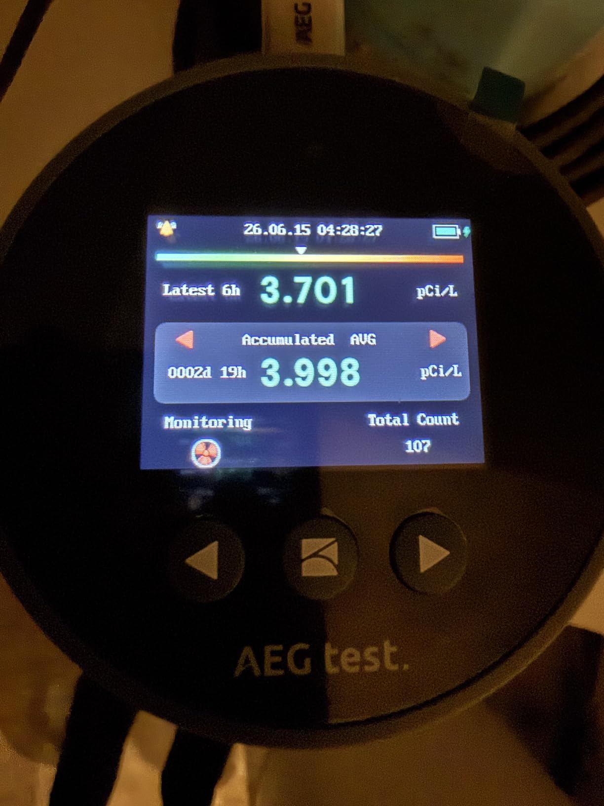 HOUND-1085 Radon Detector for Home, Basement & Nursery, Long-Term Continuous Radon Monitor for Family Lung Health, Rechargeable with 45-Day Battery Life, Audible/Visual Alarms, pCi/L or Bq/m³ customer photo 1